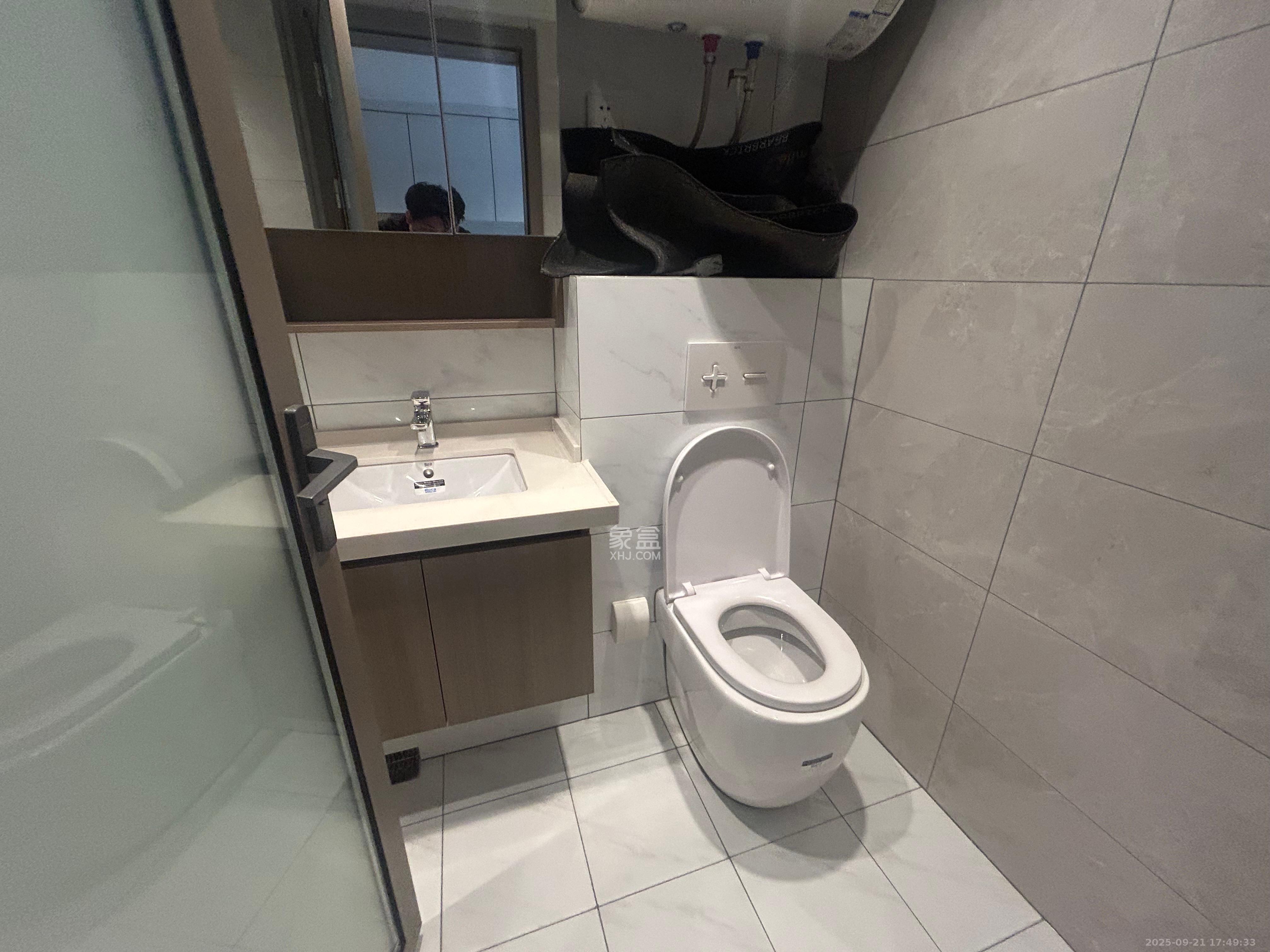 藏珑湖上公馆 1室1厅1卫 2000.0元/月 藏珑湖上公馆 1室1厅1卫 2000.0元/月室内图