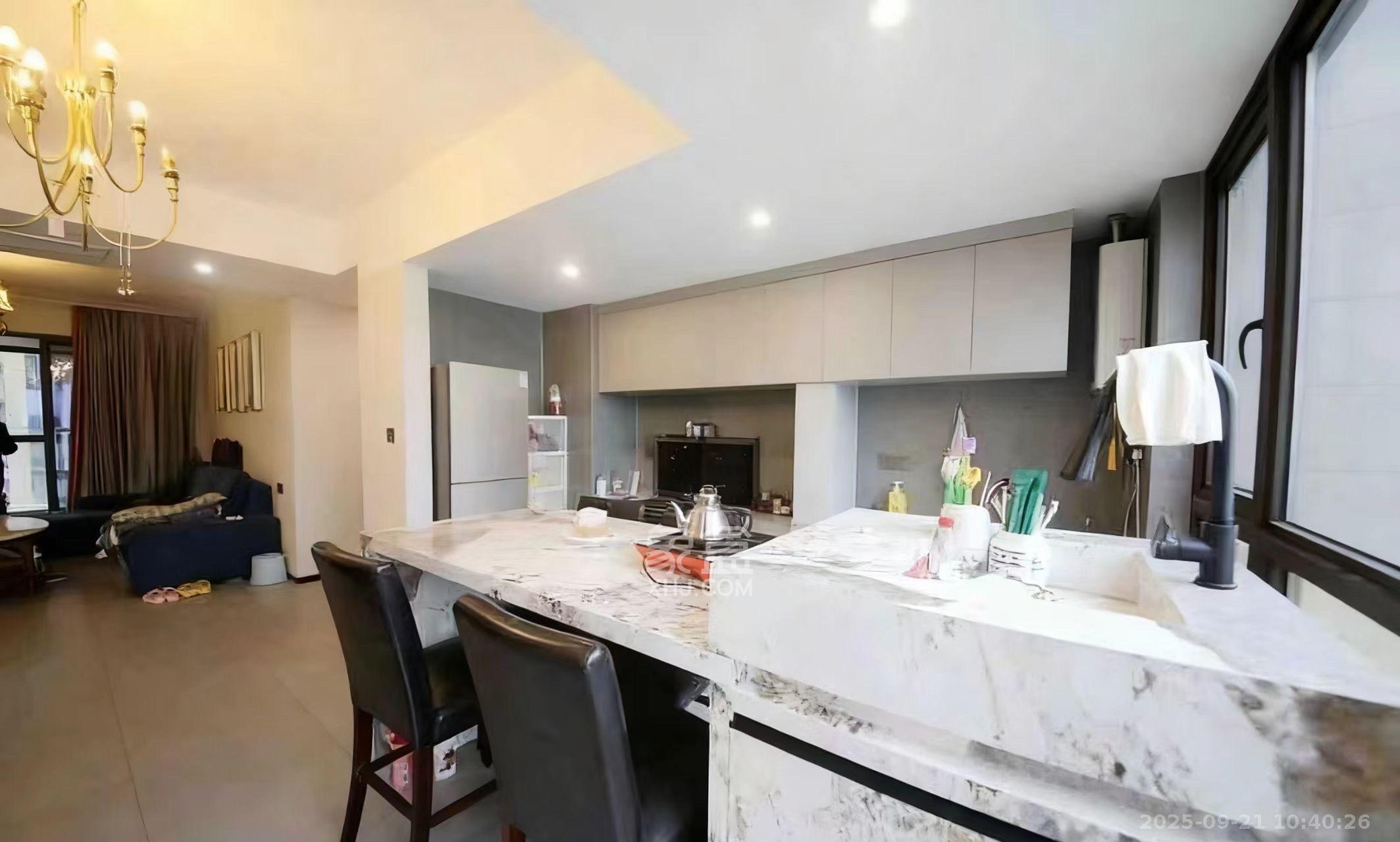 明昇壹城(明昇时代广场)二期 4室2厅2卫 3500.0元/月 明昇壹城(明昇时代广场)二期 4室2厅2卫 3500.0元/月室内图