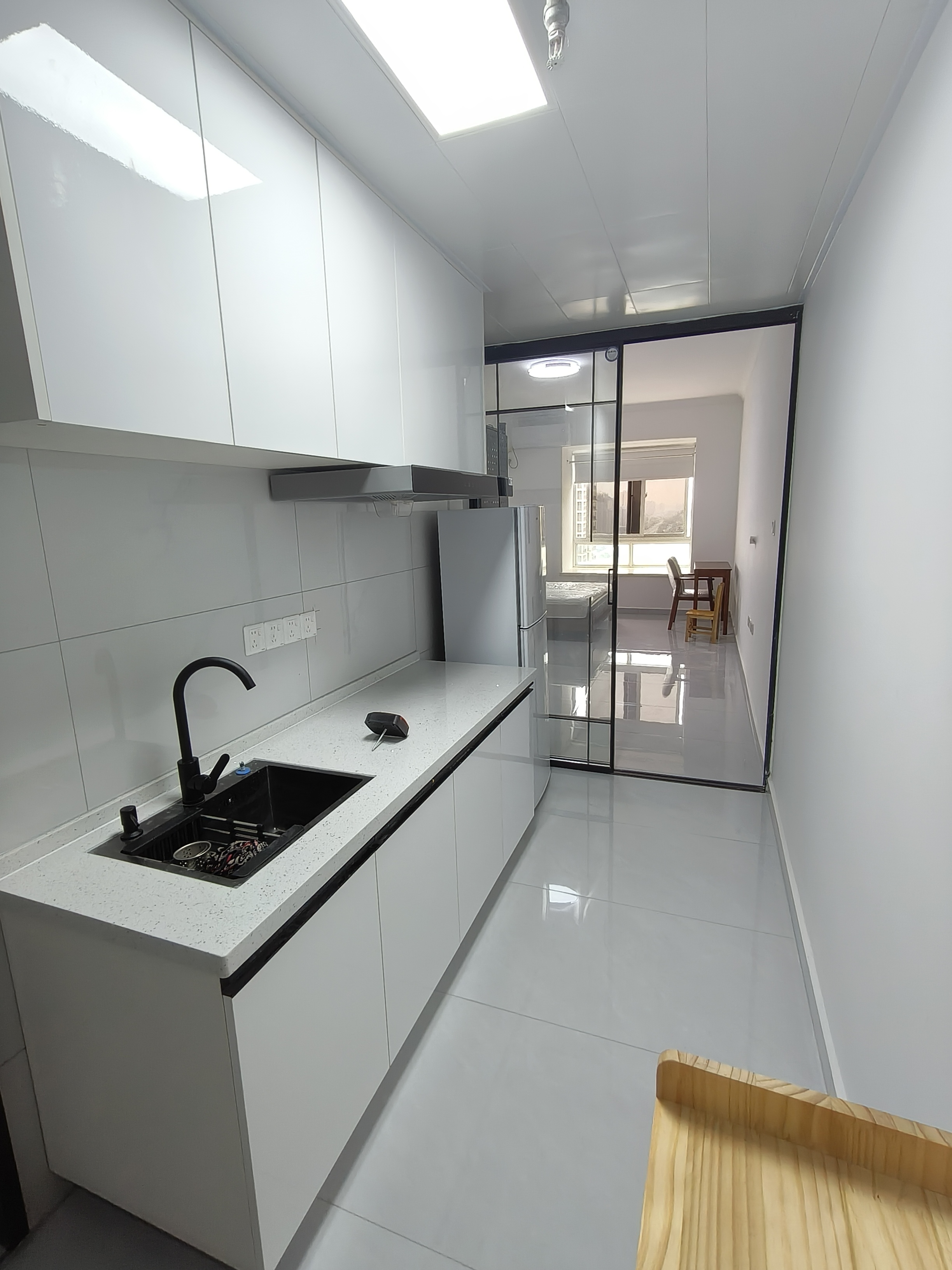 佳源罗马都市  1室1厅1卫    1400.0元/月