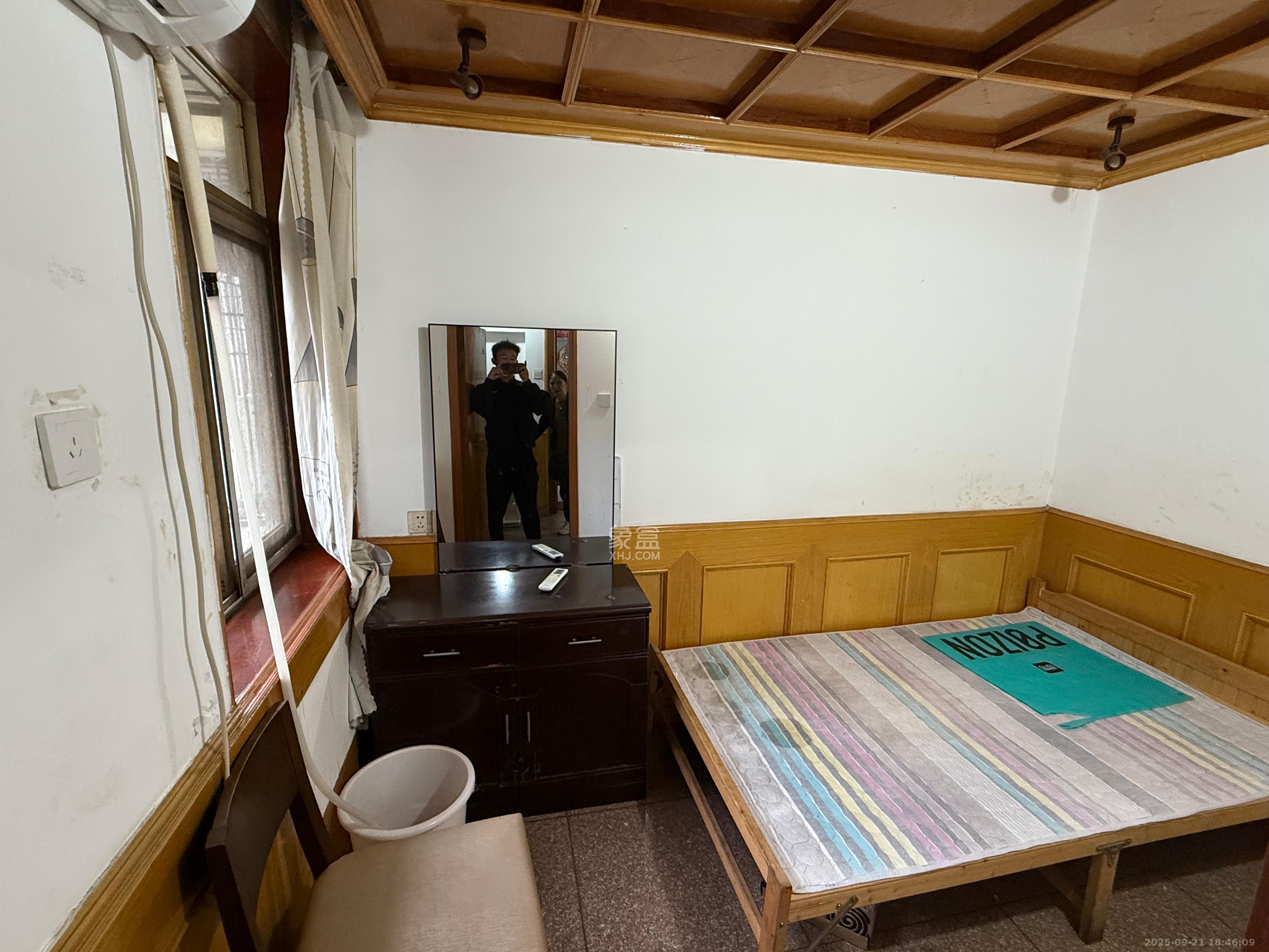 妹子山社区(曙光社区) 3室1厅1卫 1600.0元/月 妹子山社区(曙光社区) 3室1厅1卫 1600.0元/月室内图