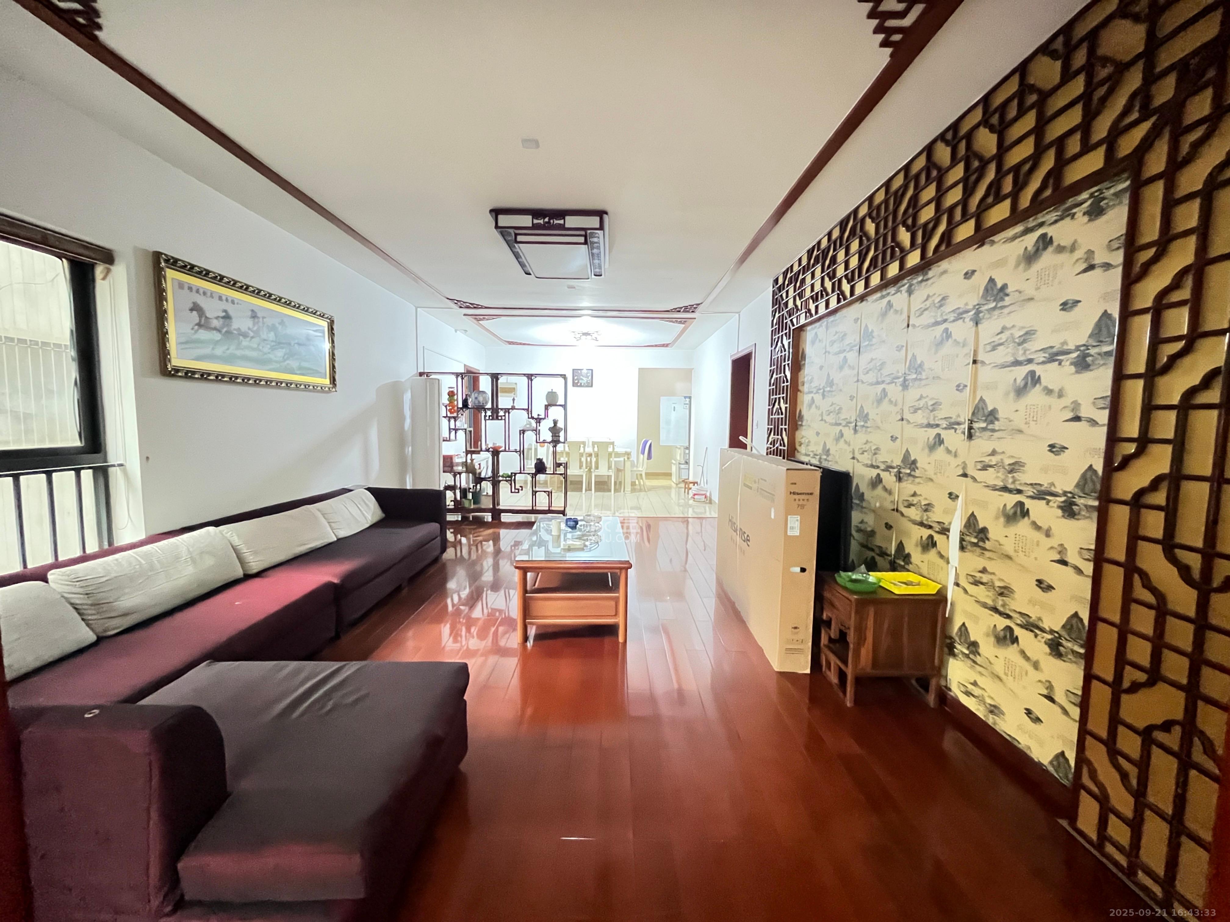 阳光100一期、四五期 3室2厅2卫 3200.0元/月 阳光100一期、四五期 3室2厅2卫 3200.0元/月室内图