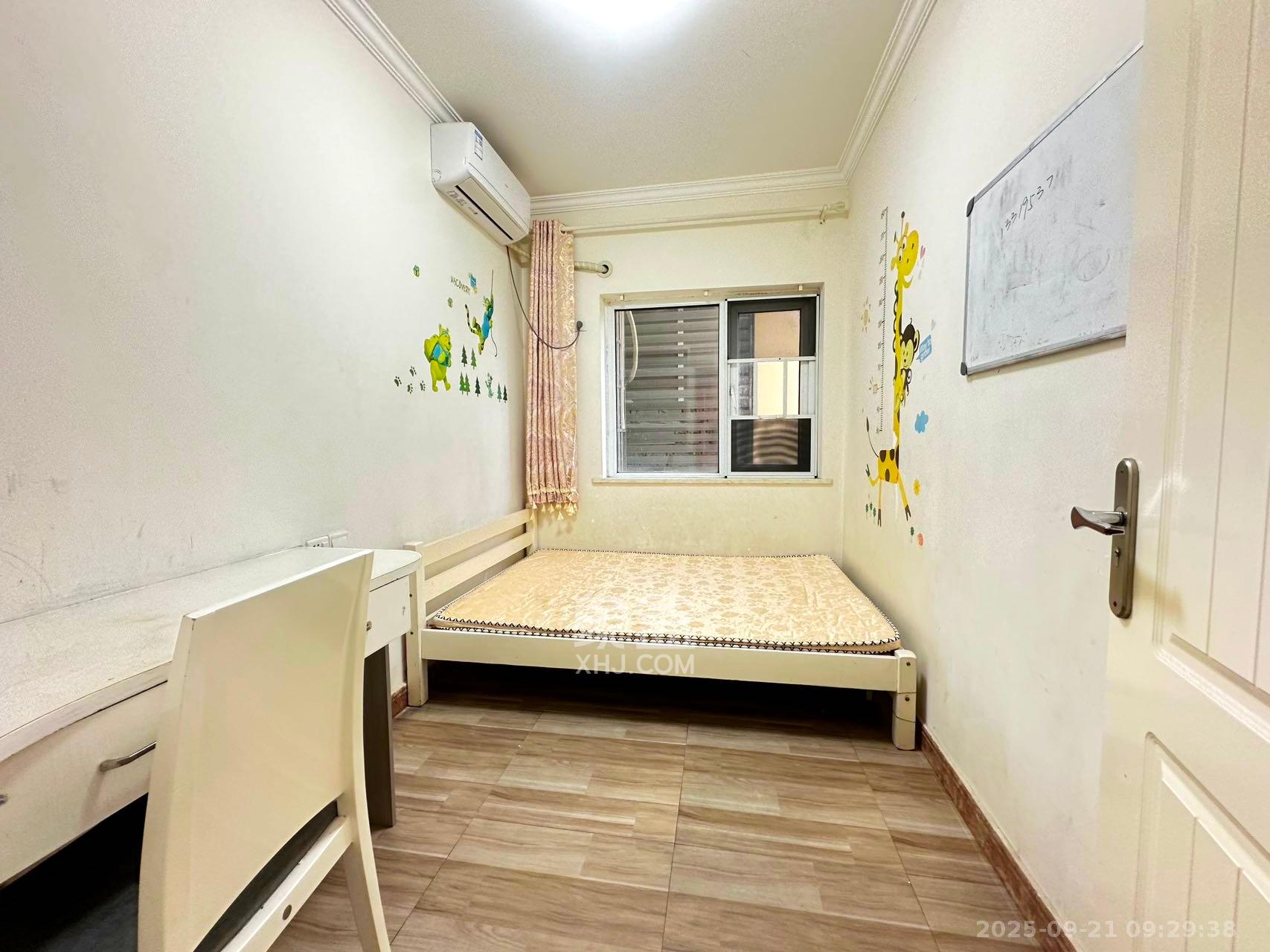 万国城(当代满庭春MOMA)三期  3室2厅1卫    2300.0元/月 万国城(当代满庭春MOMA)三期  3室2厅1卫    2300.0元/月室内图