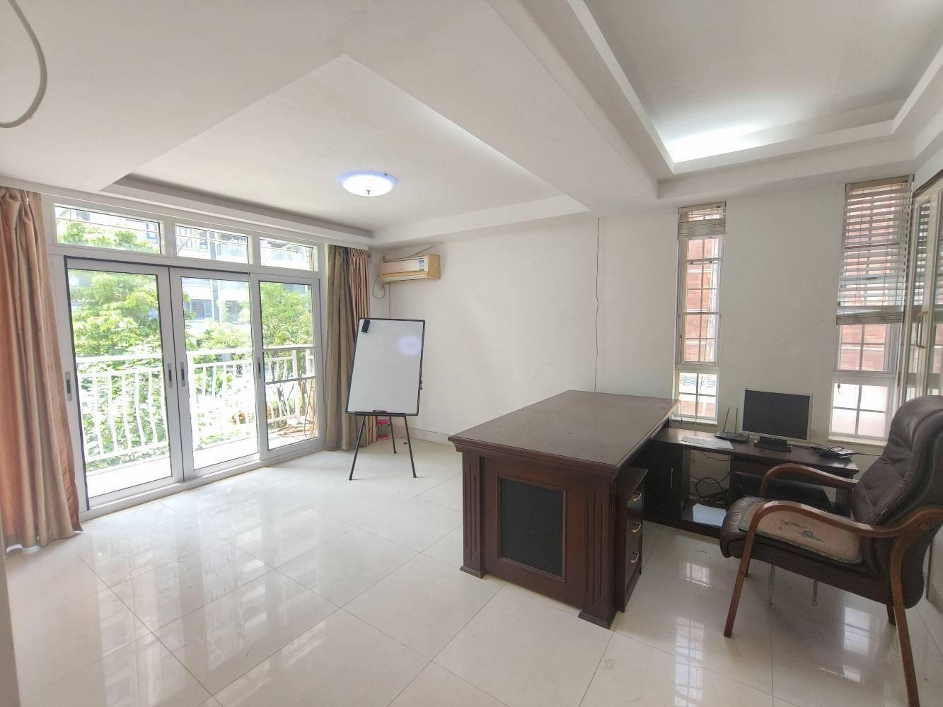 银梦别墅 6室2厅2卫 18000.0元/月 银梦别墅 6室2厅2卫 18000.0元/月室内图