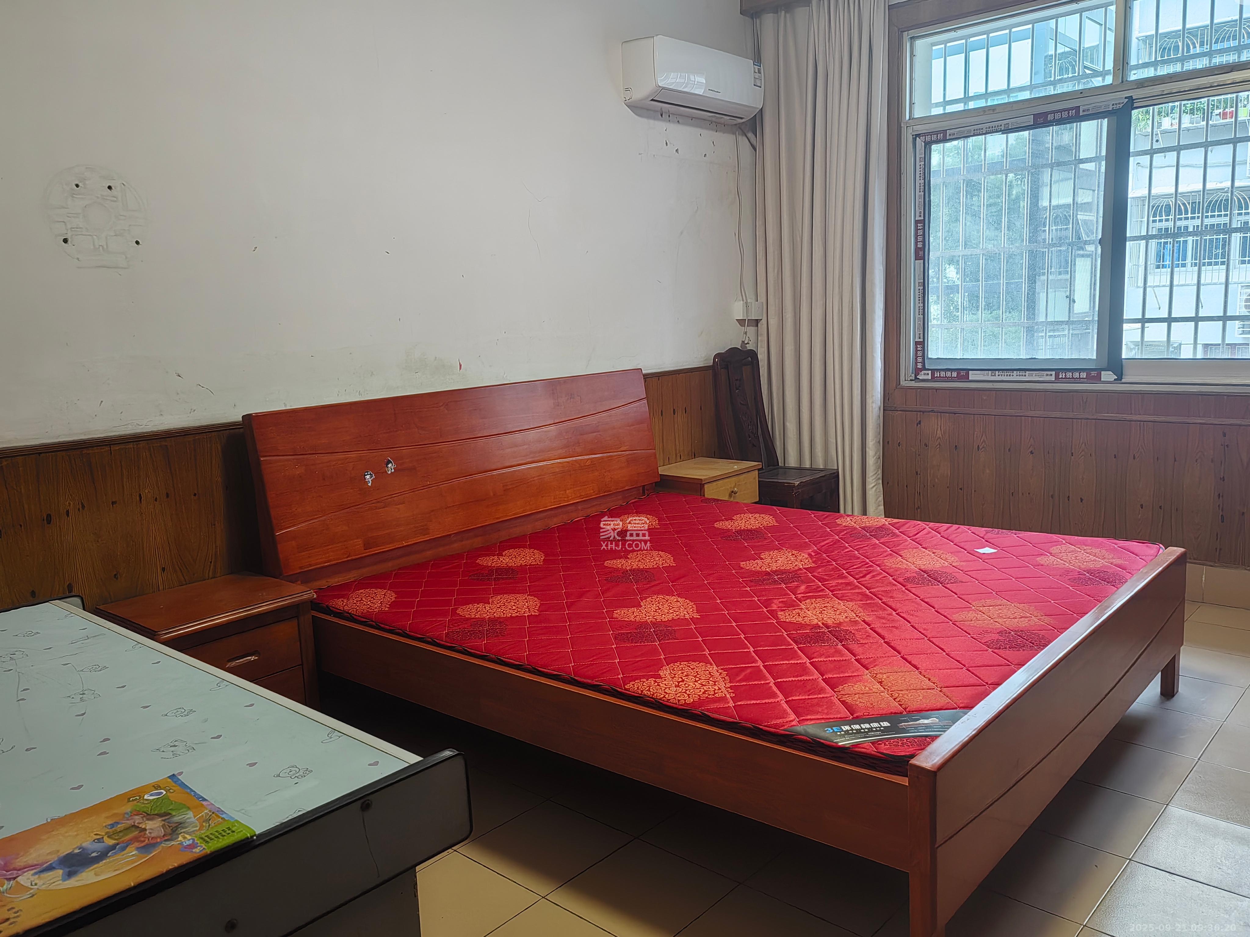 原长沙县仪器电教站小区  3室2厅1卫   1300.00元/月室内图
