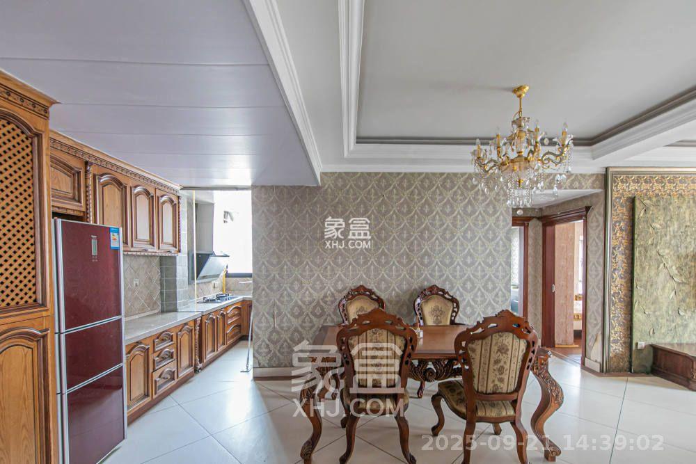 幸福里润城(幸福里二期) 3室2厅2卫 2300.0元/月 幸福里润城(幸福里二期) 3室2厅2卫 2300.0元/月室内图