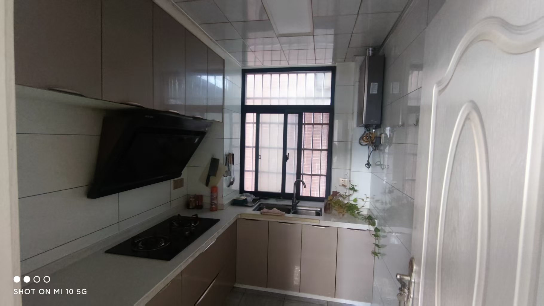 山水华庭  4室2厅2卫    1600.0元/月室内图