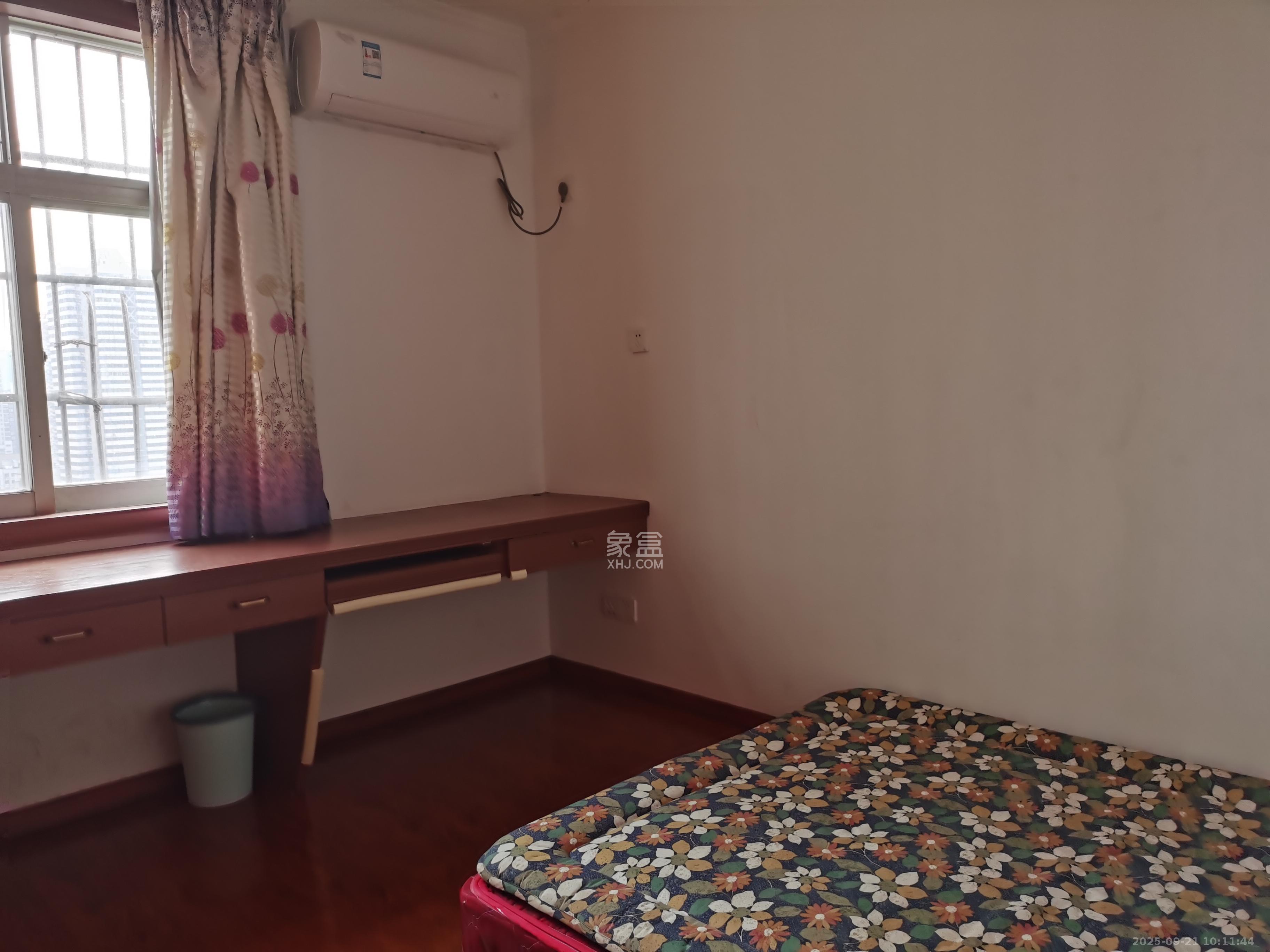 长铁高层 2室1厅1卫 2100.0元/月 长铁高层 2室1厅1卫 2100.0元/月室内图