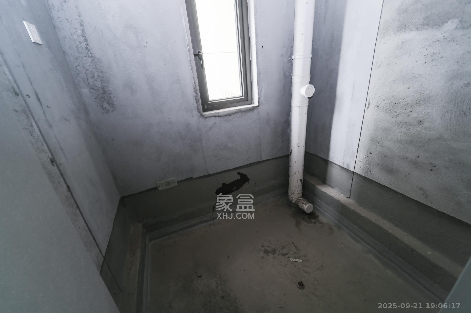 爱情公望府 3室2厅2卫 88.8万 爱情公望府 3室2厅2卫 88.8万卫生间