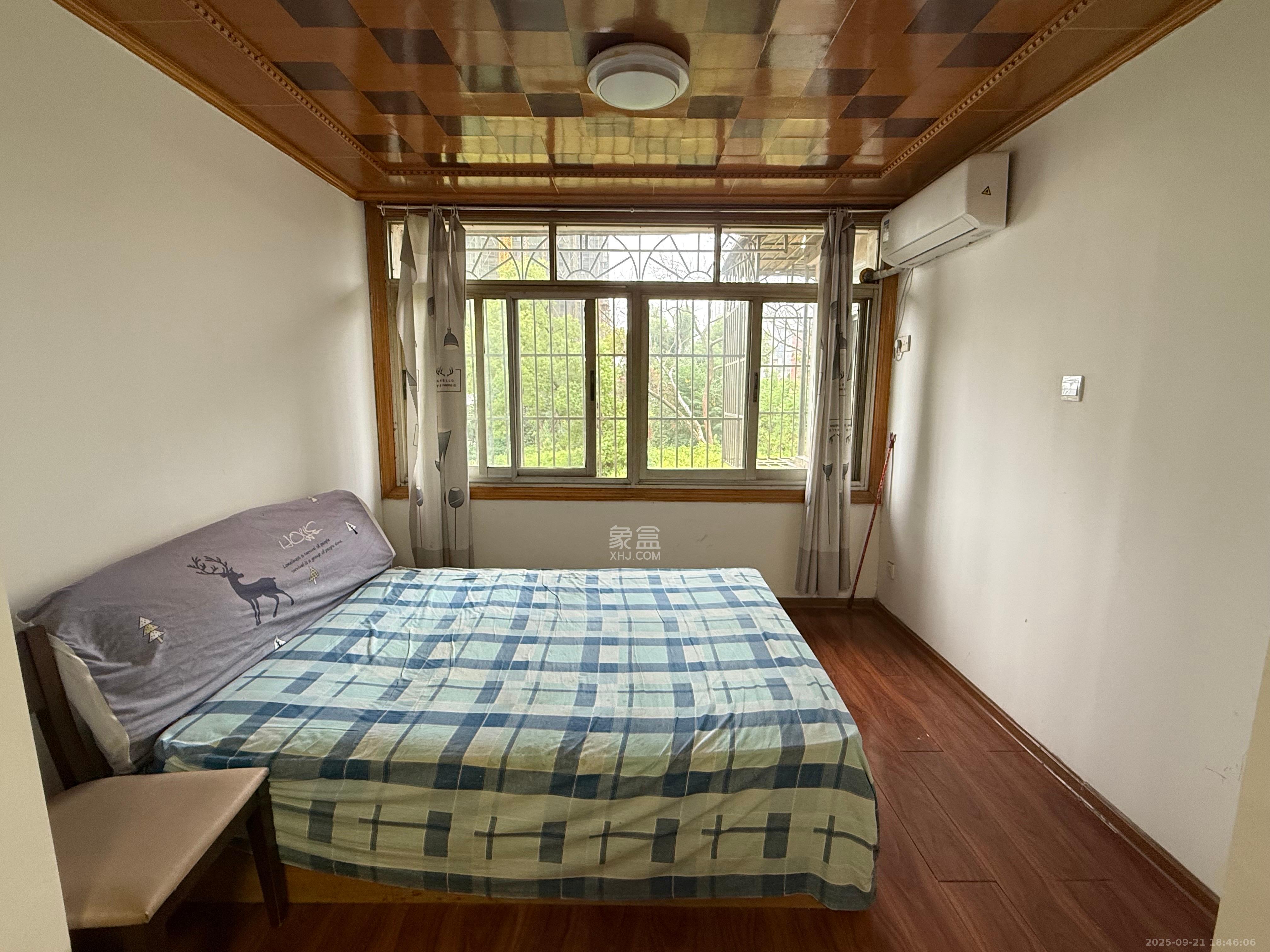 妹子山社区（曙光社区）  3室1厅1卫    1600.0元/月室内图