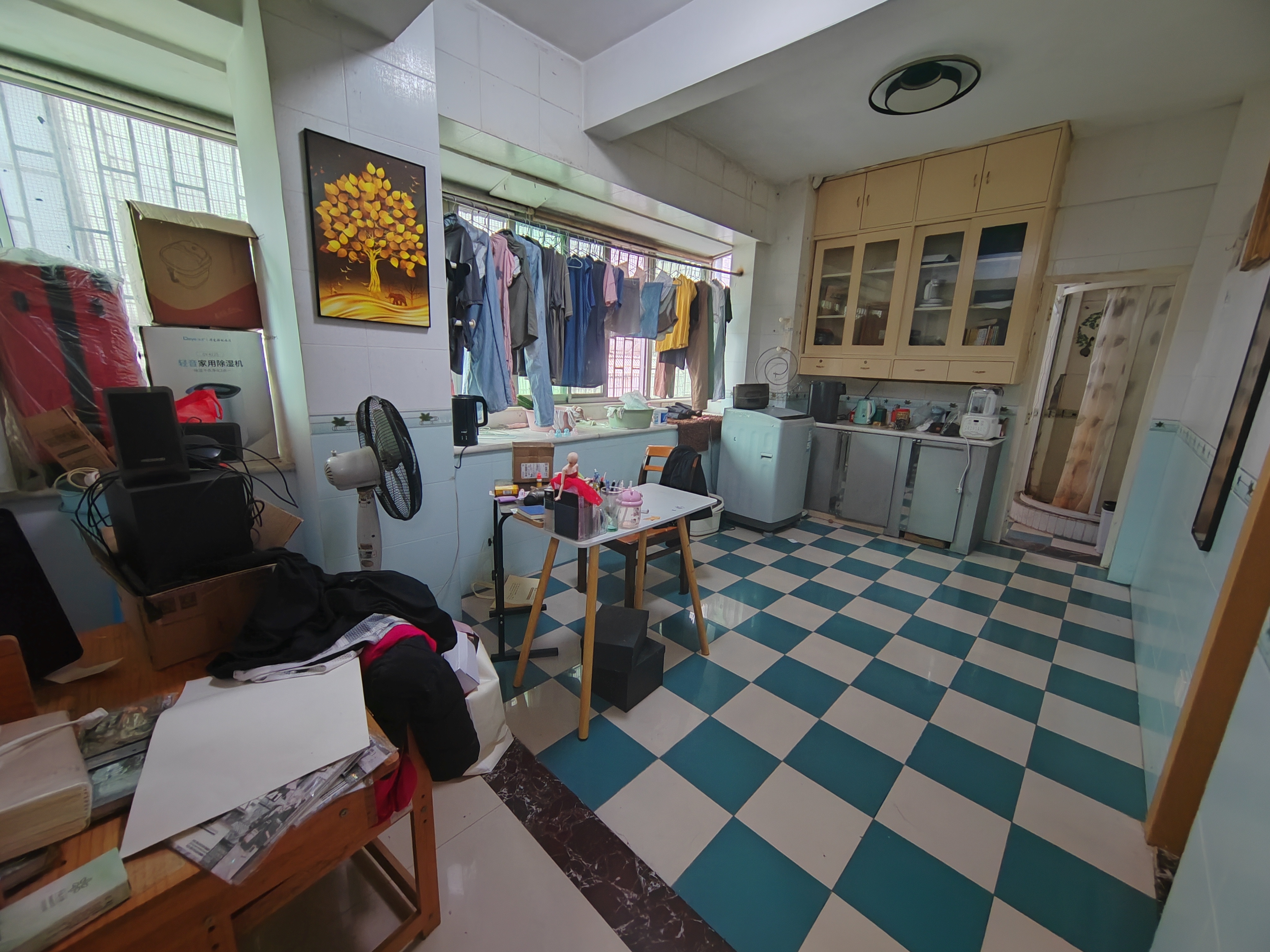 省公路管理局宿舍(大同路22号) 3室2厅1卫 108.0万 省公路管理局宿舍(大同路22号) 3室2厅1卫 108.0万客厅