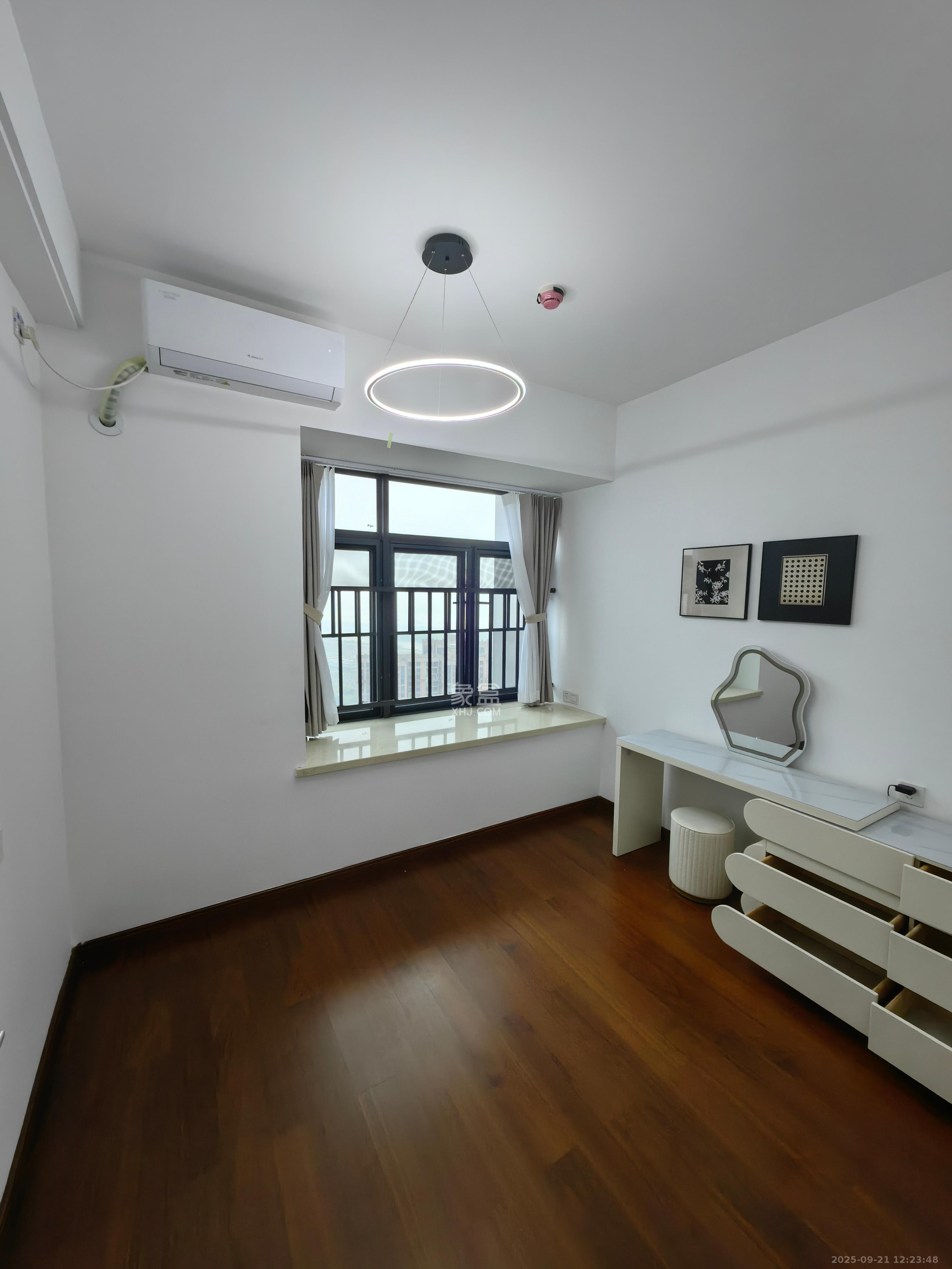 万润滨江天著 4室2厅2卫 4400.0元/月 万润滨江天著 4室2厅2卫 4400.0元/月室内图