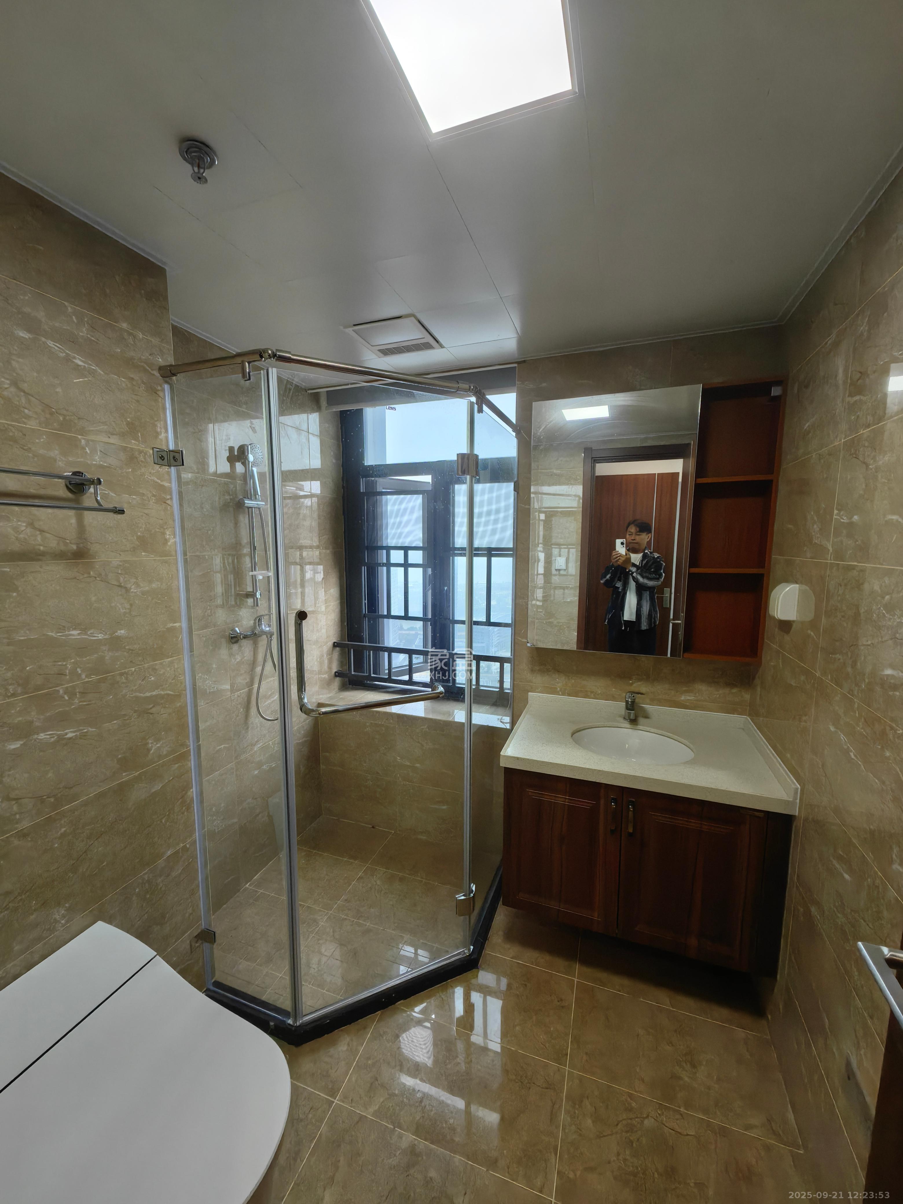 万润滨江天著 4室2厅2卫 4400.0元/月 万润滨江天著 4室2厅2卫 4400.0元/月室内图