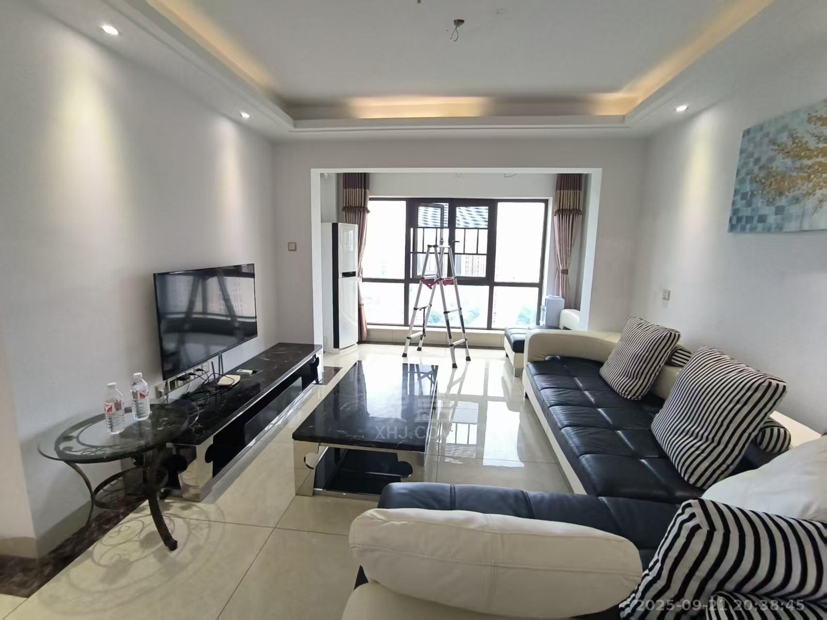 佳兆业金域天下三期 2室2厅1卫 1700.0元/月 佳兆业金域天下三期 2室2厅1卫 1700.0元/月室内图