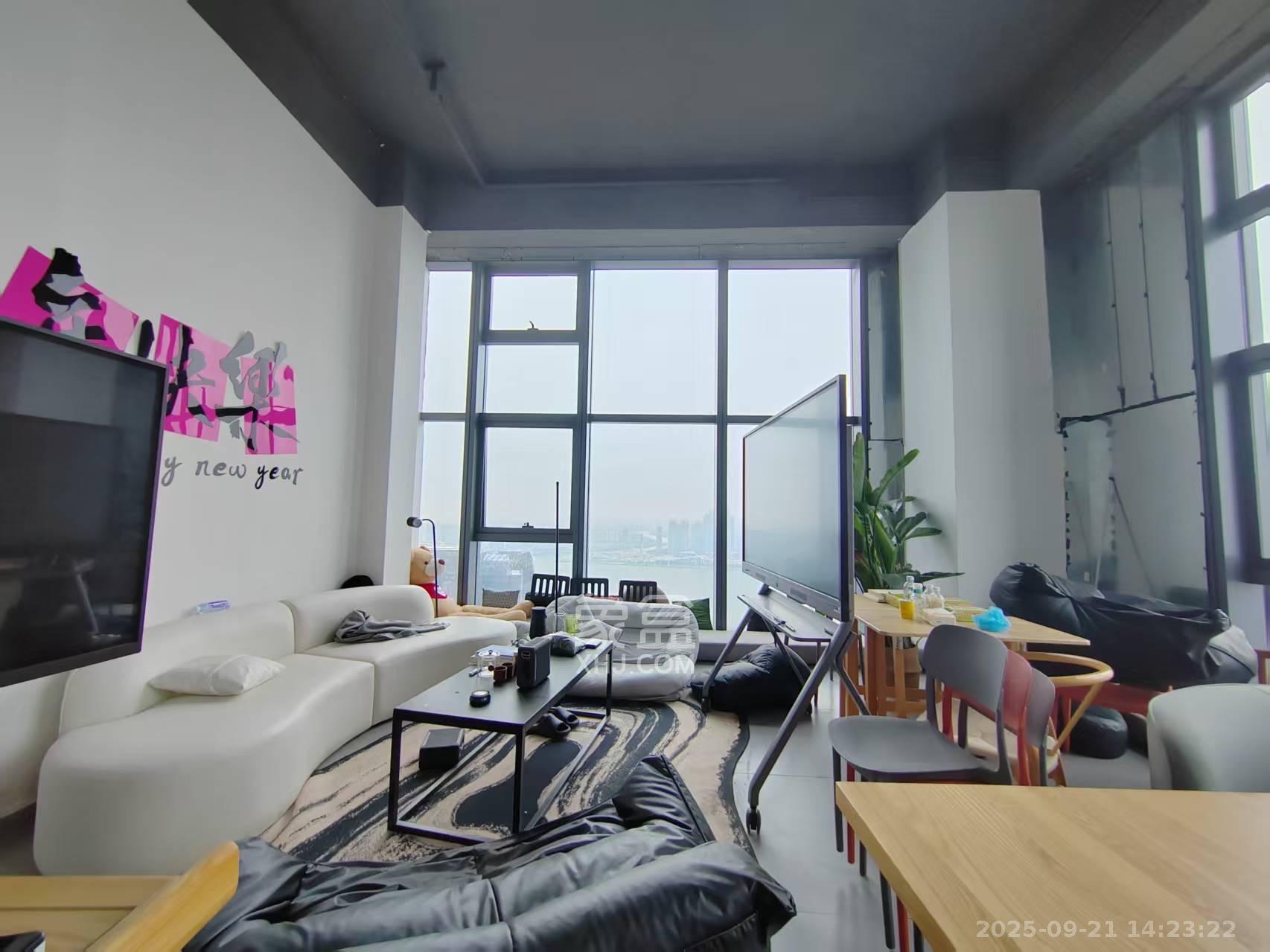 卓越中寰 2室1厅1卫 5000.0元/月 卓越中寰 2室1厅1卫 5000.0元/月室内图