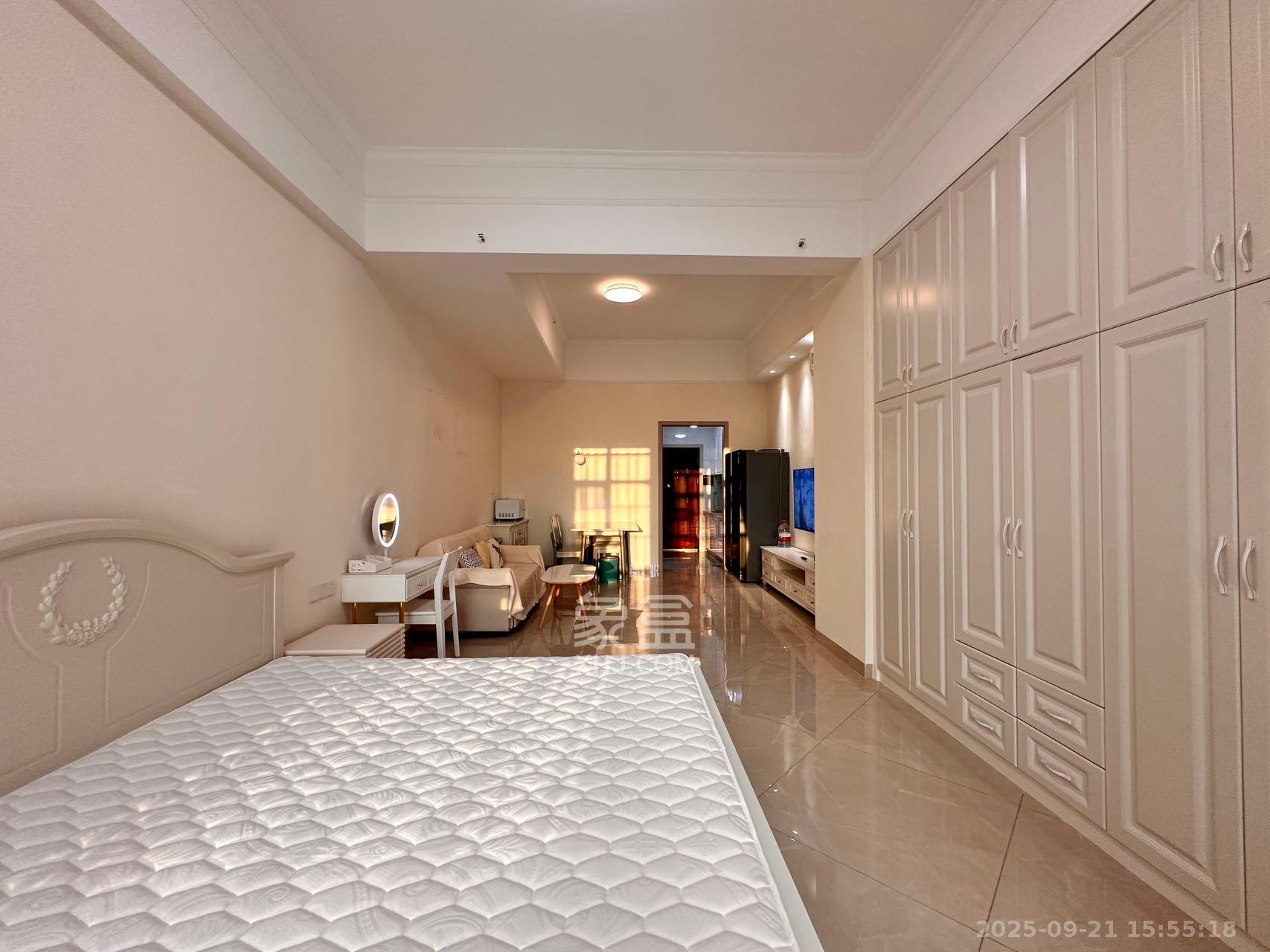 荣悦台 1室1厅1卫 1800.0元/月 荣悦台 1室1厅1卫 1800.0元/月室内图