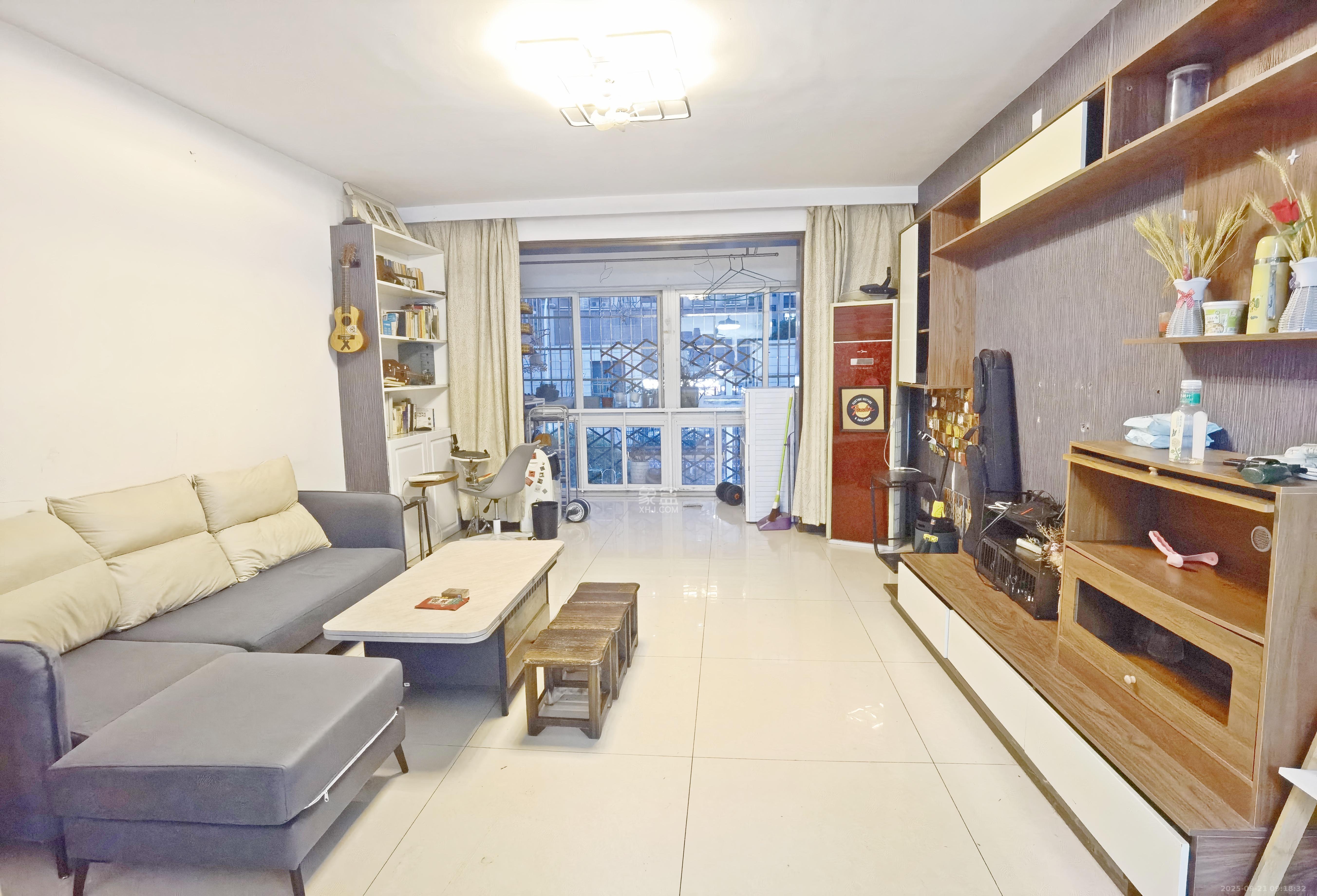 枫林美景  3室2厅1卫    2200.0元/月室内图