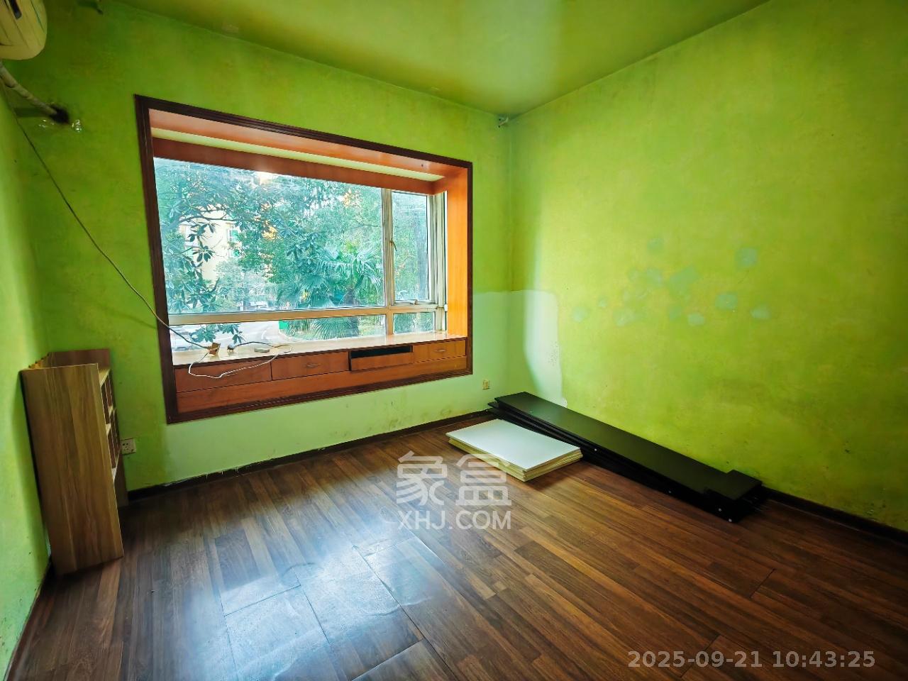 万事佳景园 4室2厅2卫 2500.0元/月 万事佳景园 4室2厅2卫 2500.0元/月室内图