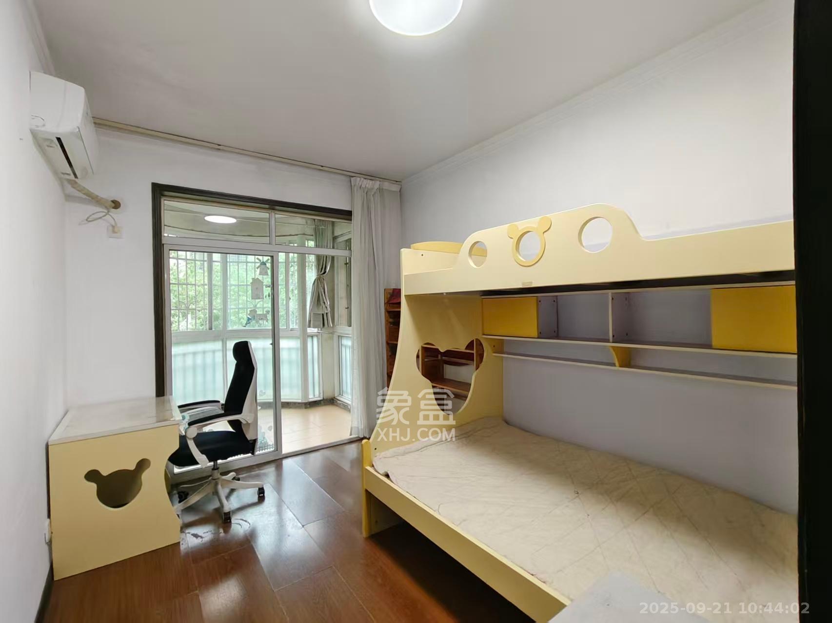 中星苑  3室2厅2卫    2300.0元/月室内图