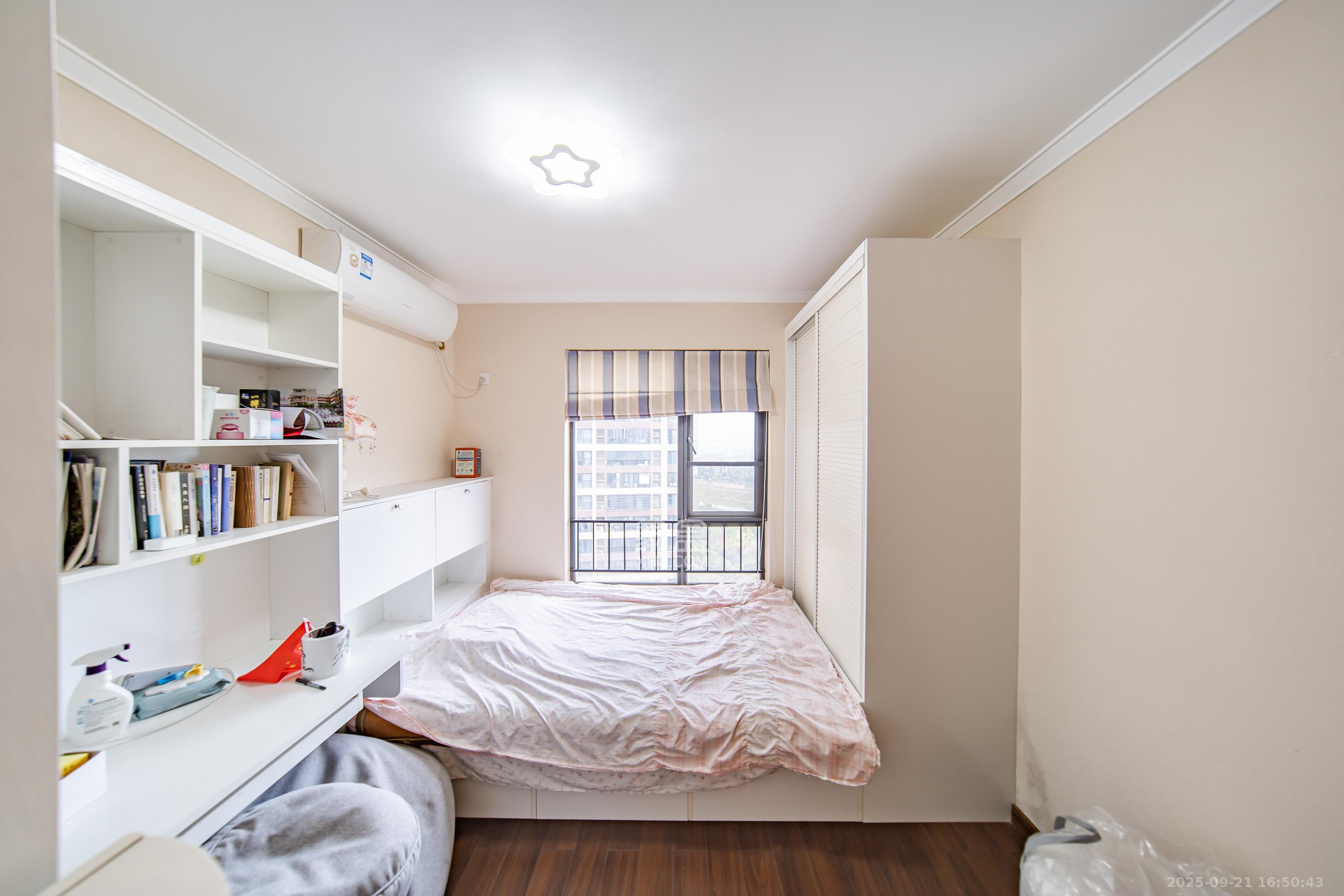 万科白鹭郡 3室2厅2卫 125.0万 万科白鹭郡 3室2厅2卫 125.0万卧室