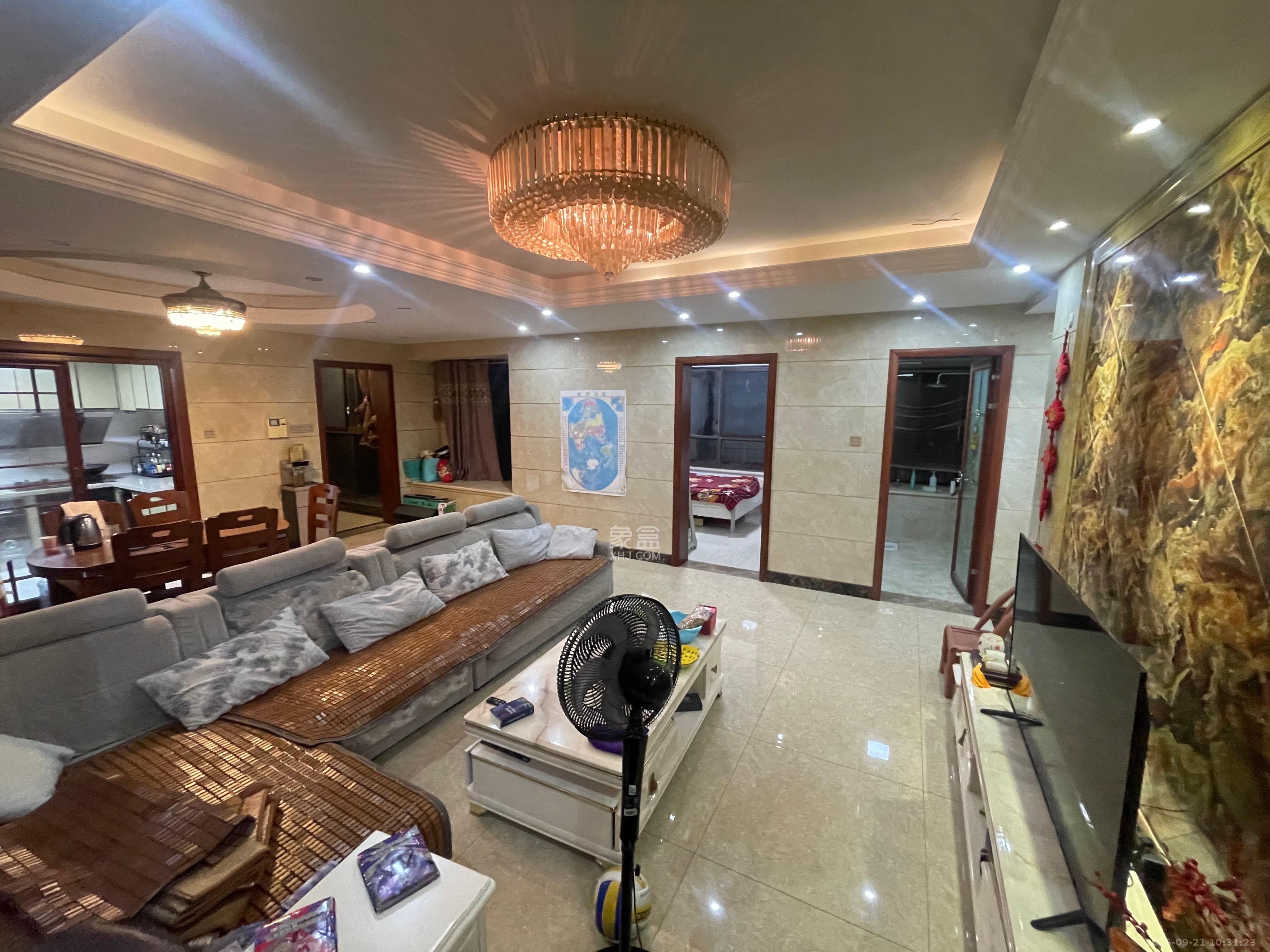 华润凤凰城三期  4室2厅2卫    3500.0元/月室内图