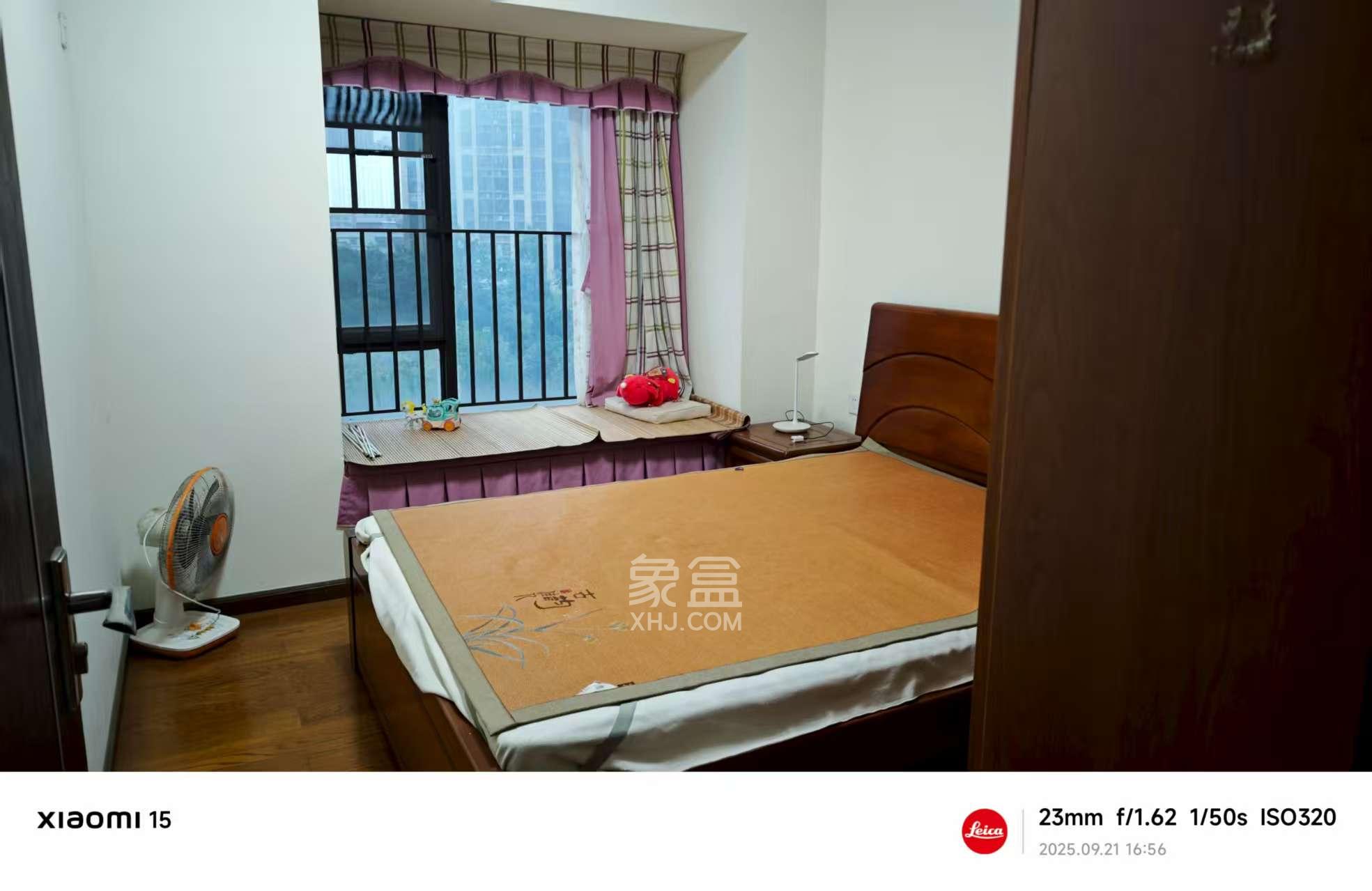 时代倾城一期  2室2厅1卫    2200.0元/月室内图