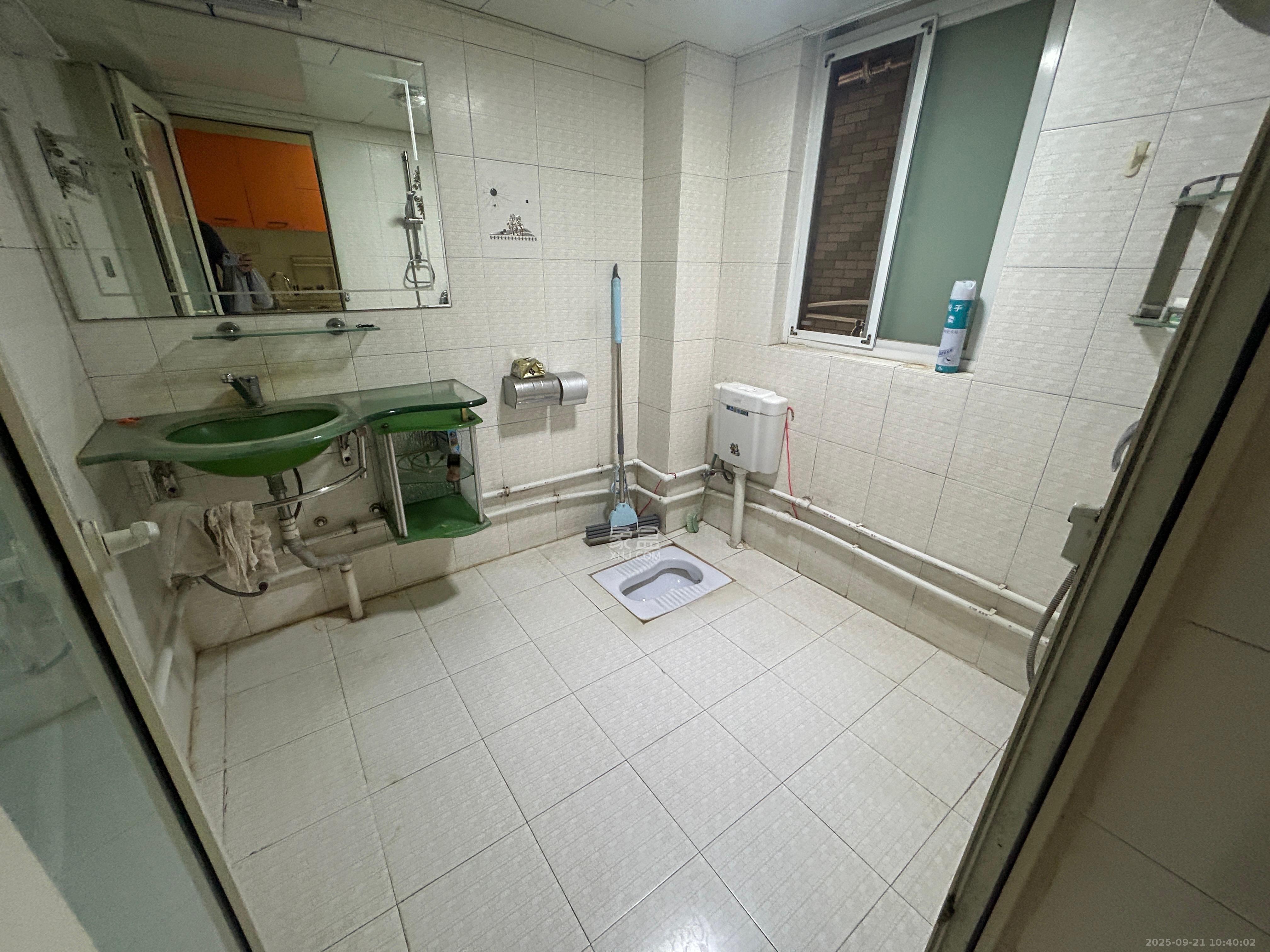 上海城小区 2室2厅1卫 1700.0元/月 上海城小区 2室2厅1卫 1700.0元/月室内图