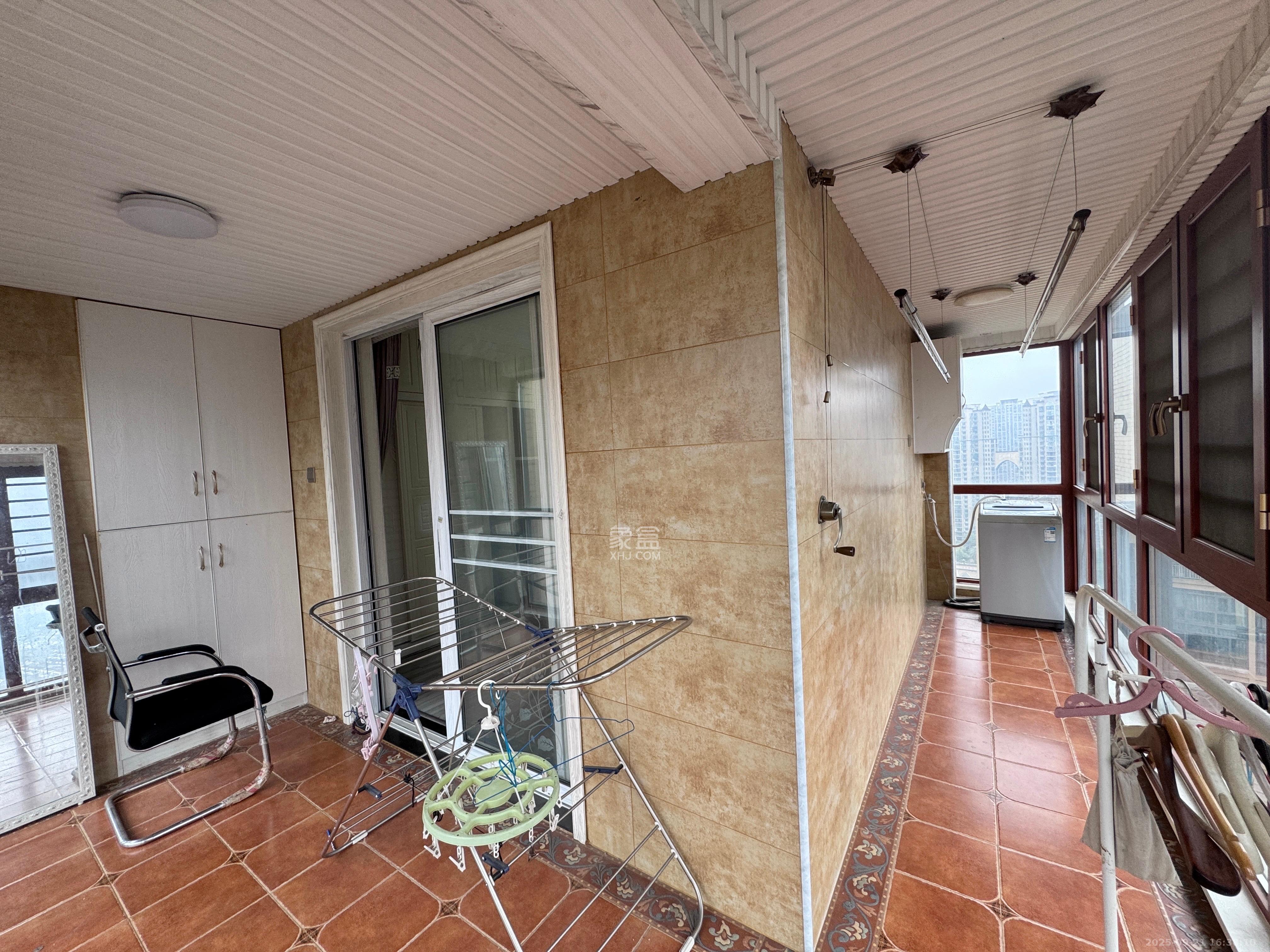 鑫远御文台一期  4室2厅2卫    3500.0元/月室内图