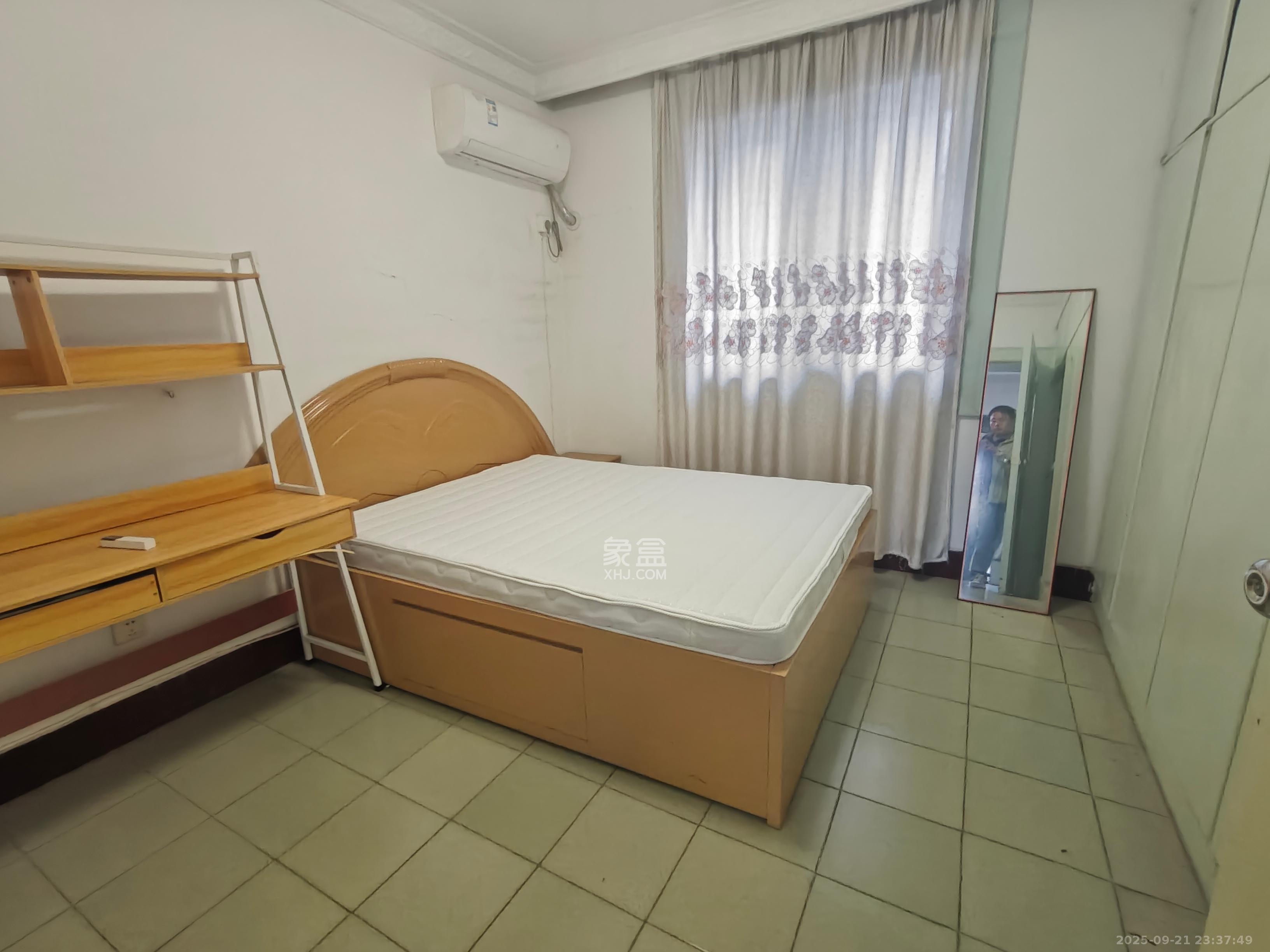 向韶村  2室1厅1卫    1300.0元/月室内图