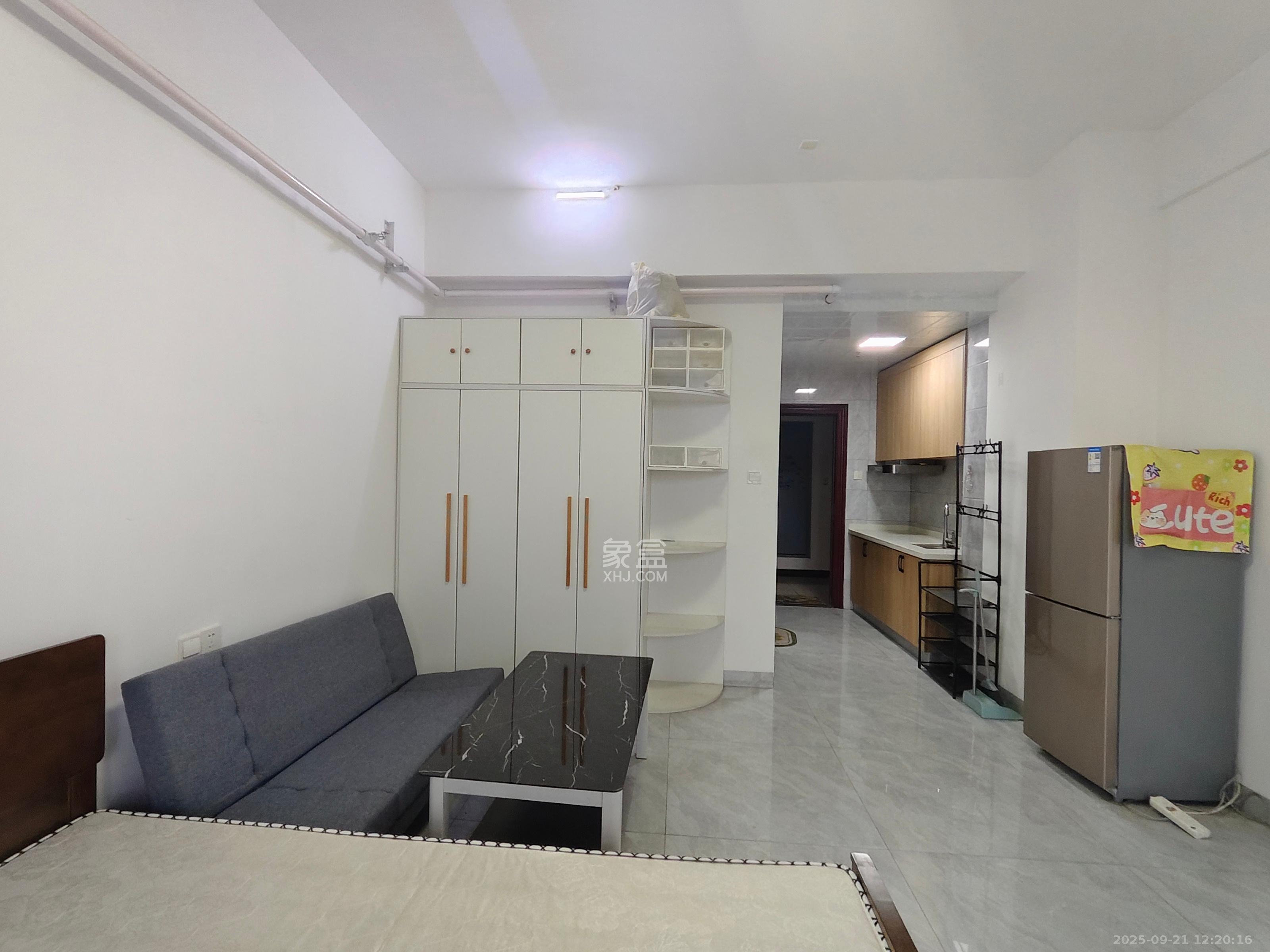 东方美地 1室1厅1卫 1300.0元/月 东方美地 1室1厅1卫 1300.0元/月室内图