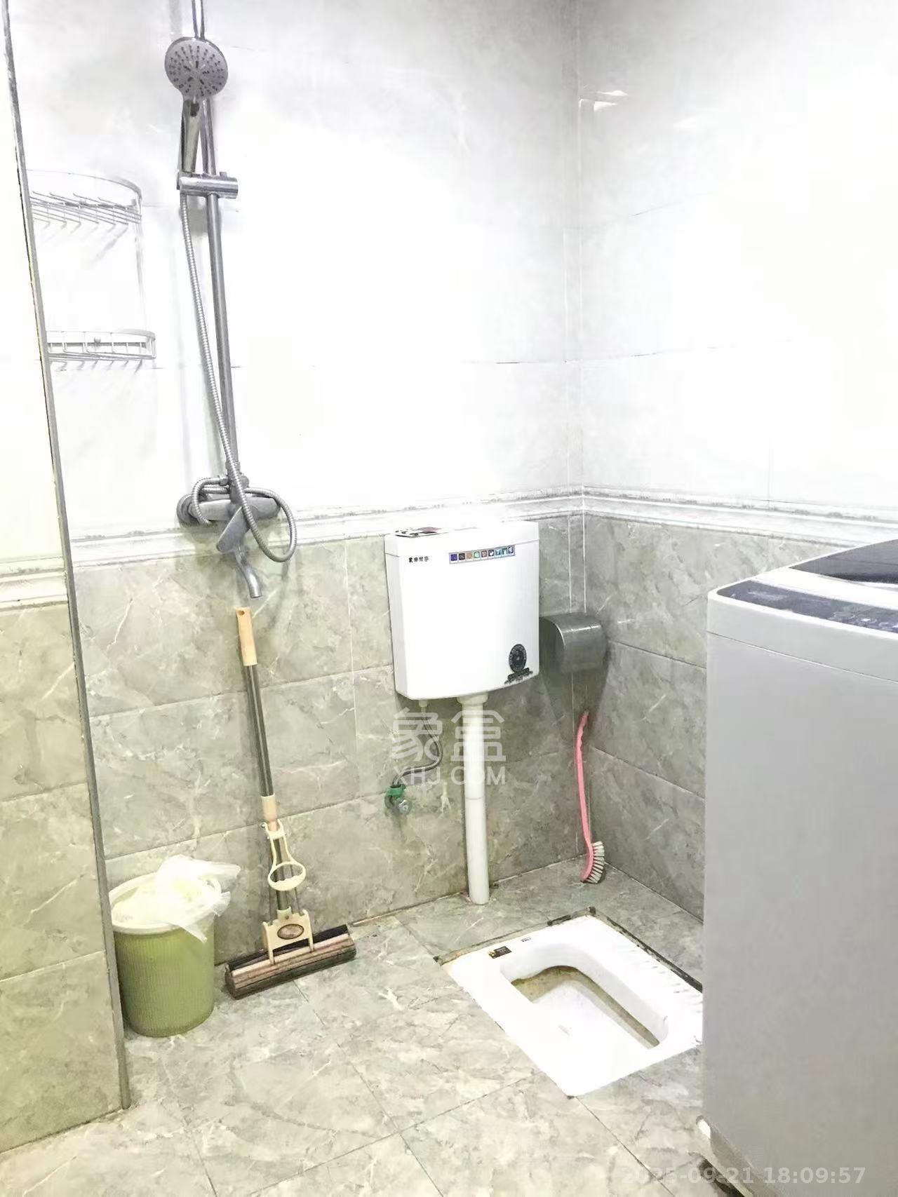 保利麓谷林语I区  1室1厅1卫    1500.0元/月