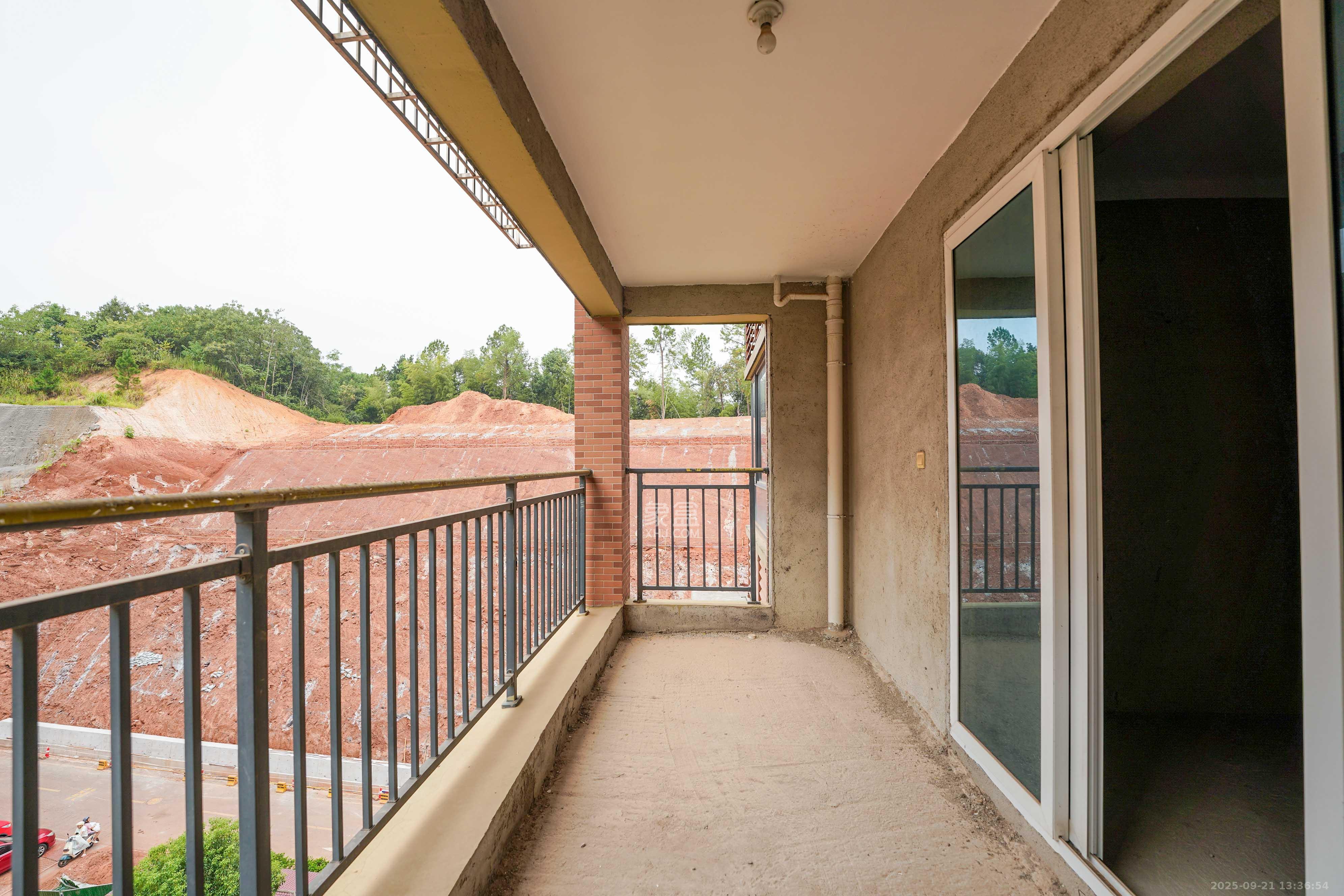 金谷豪庭  2室2厅1卫    50.0万阳台