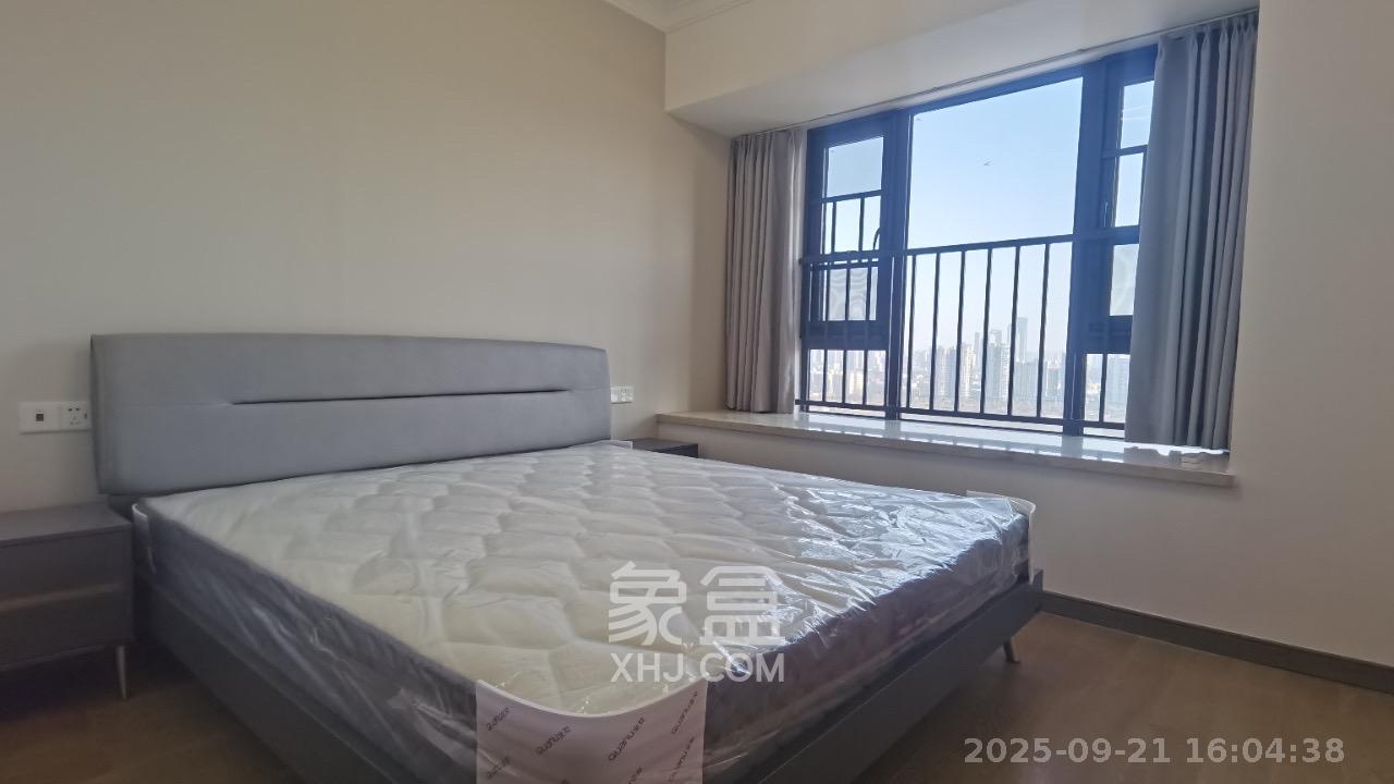 越秀悦湖台  4室2厅2卫   6000.00元/月室内图