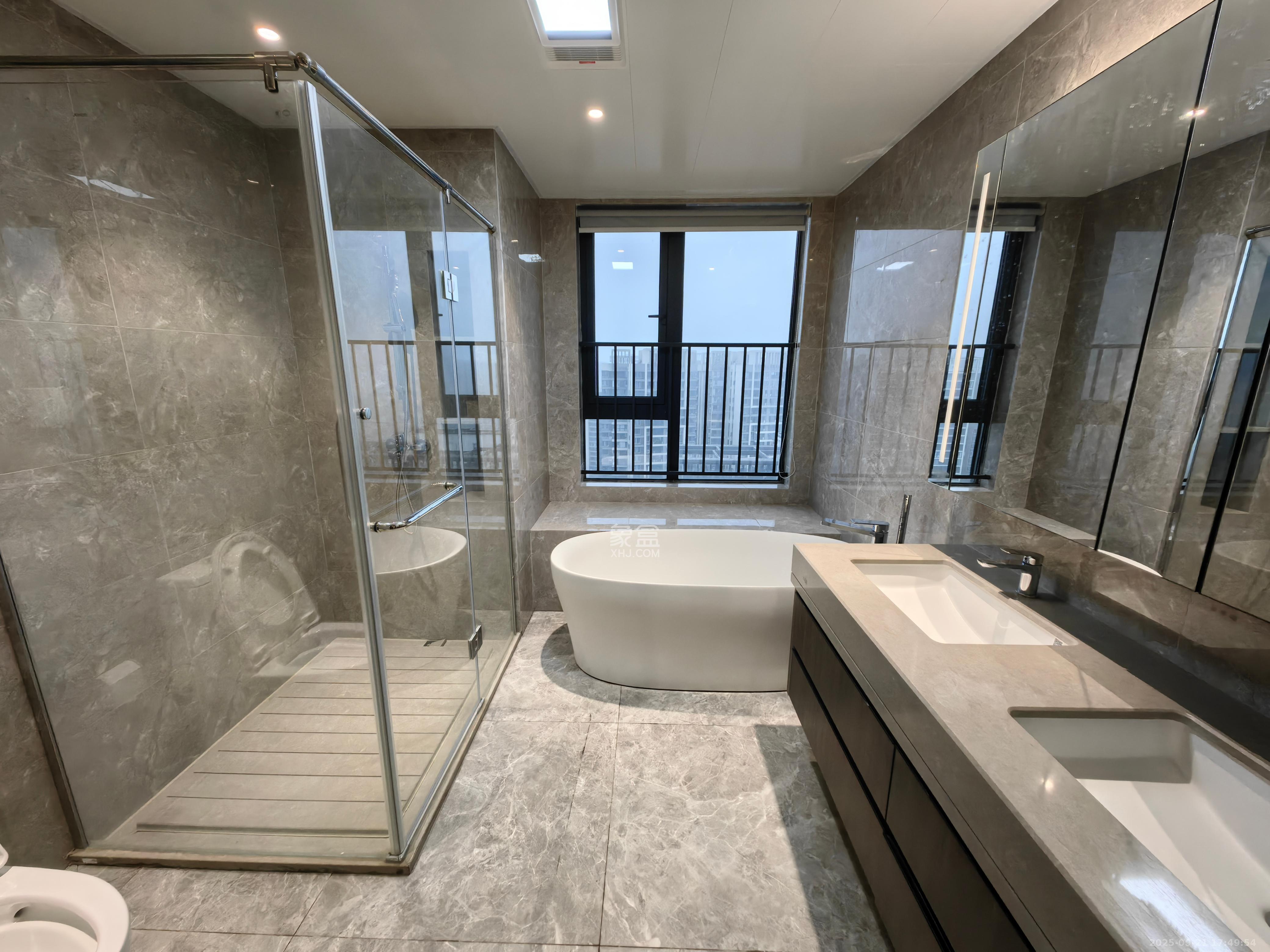 越秀湘江星汇城三期 4室2厅3卫 8000.0元/月 越秀湘江星汇城三期 4室2厅3卫 8000.0元/月室内图