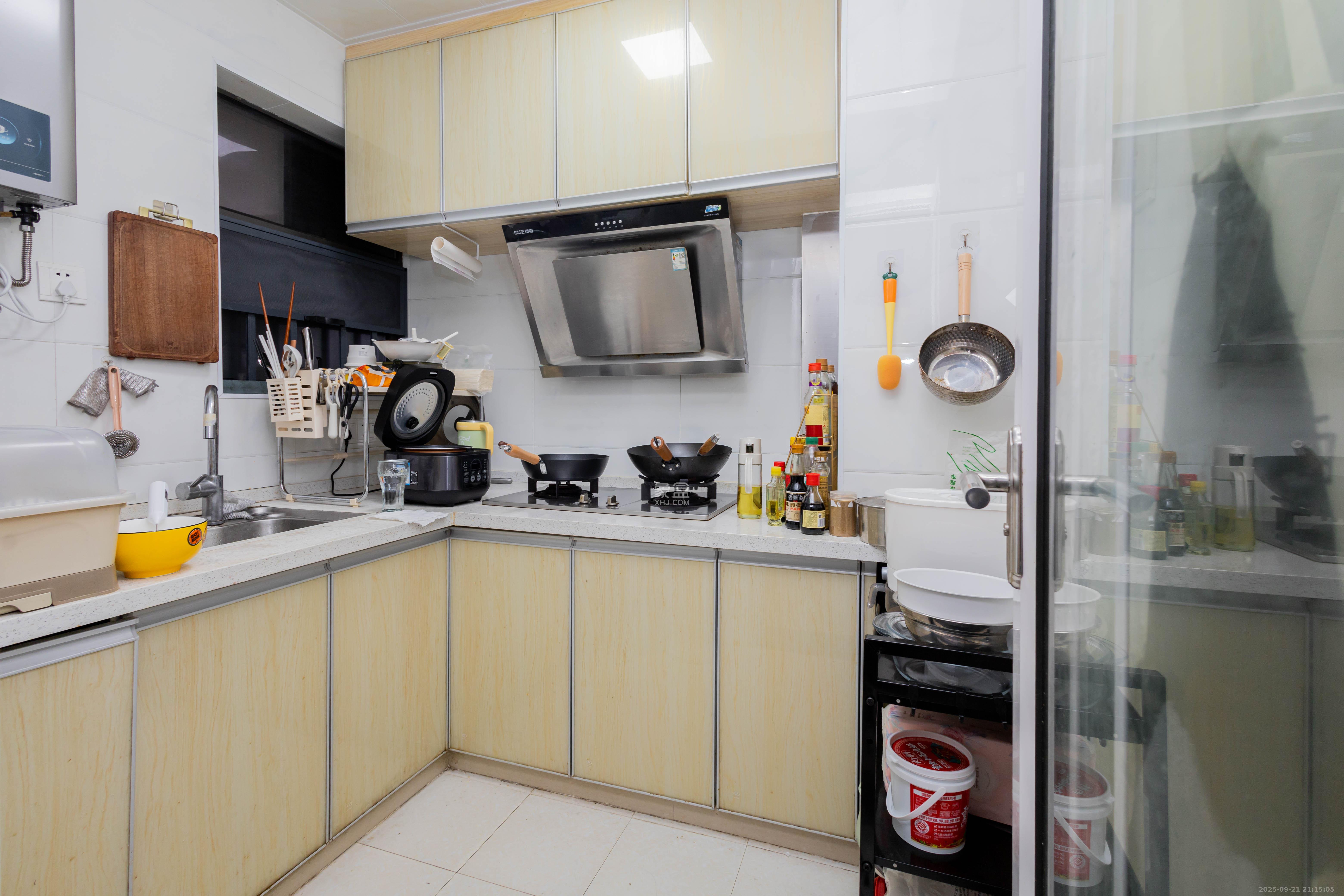 东驿竹园 2室2厅1卫 50.0万 东驿竹园 2室2厅1卫 50.0万厨房