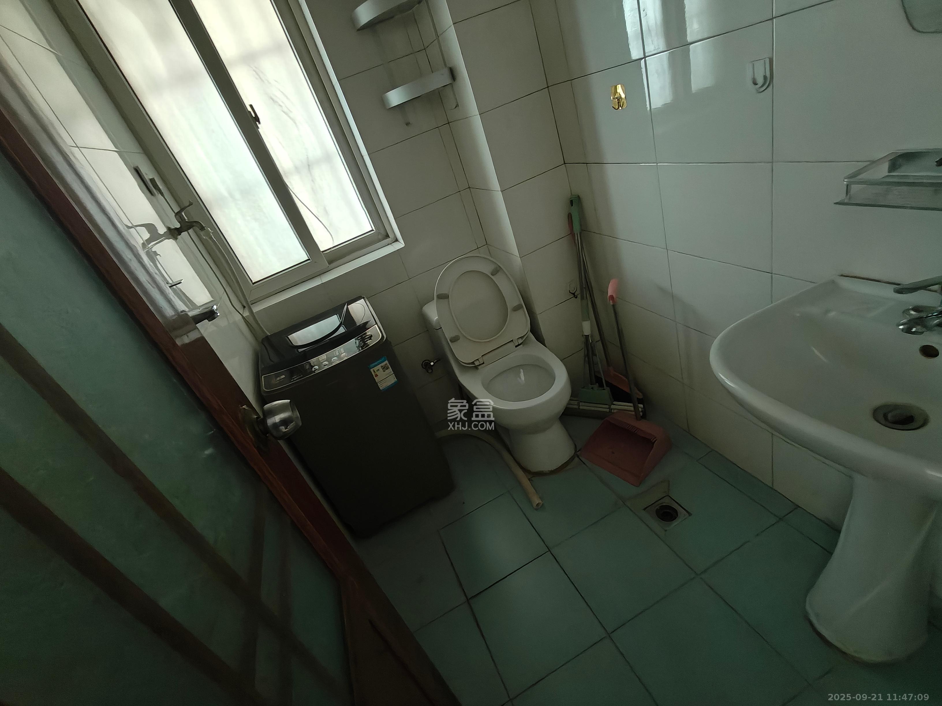 都市晨光  1室1厅1卫    1000.0元/月 都市晨光  1室1厅1卫    1000.0元/月室内图