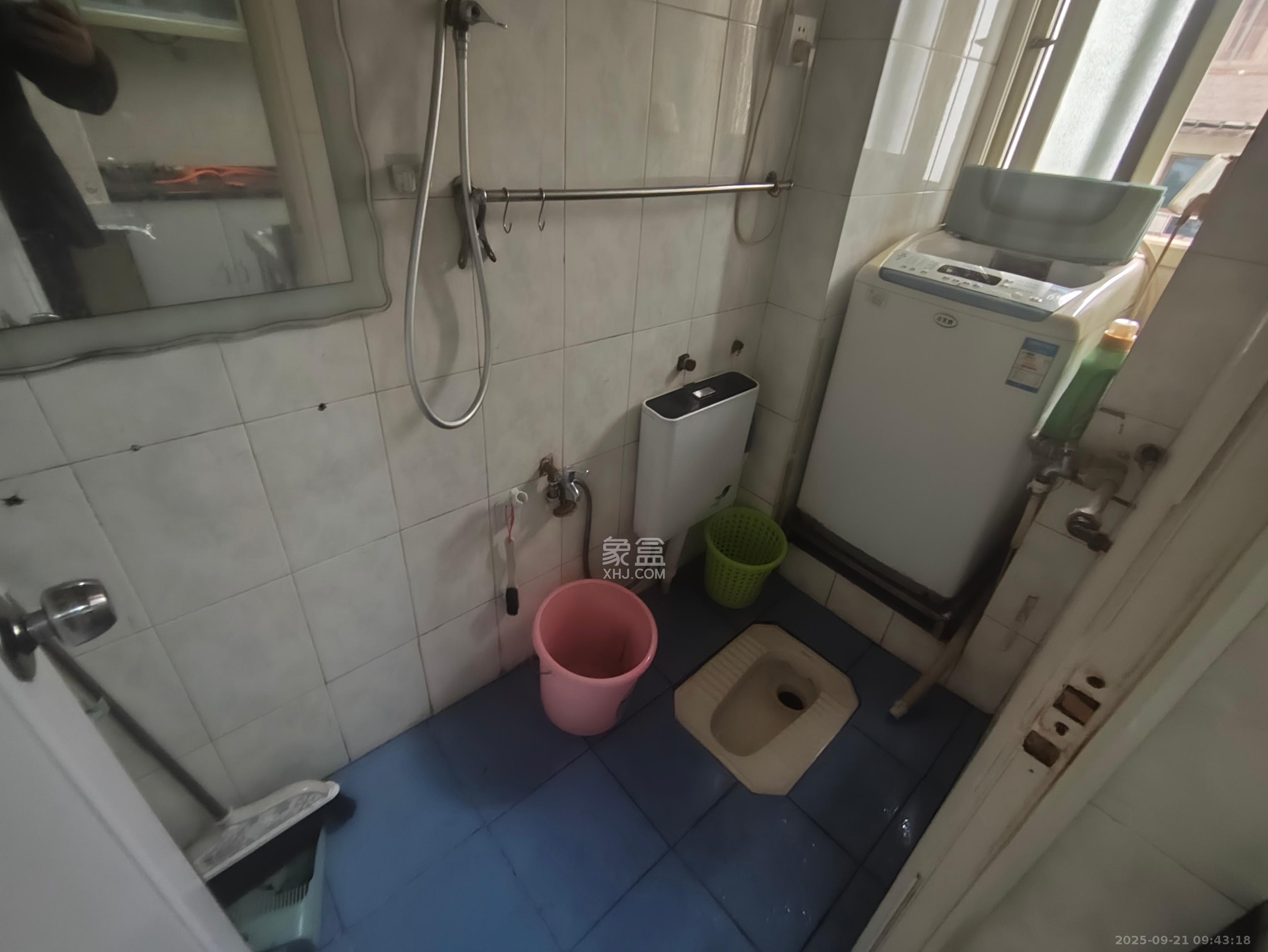 解放四村石子冲 1室2厅1卫 1400.0元/月 解放四村石子冲 1室2厅1卫 1400.0元/月室内图