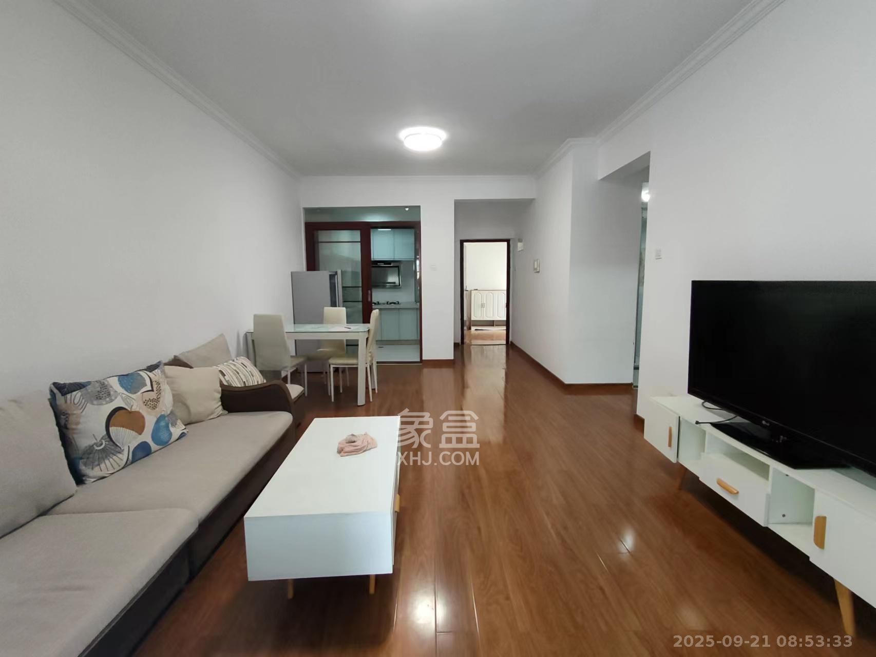 长房时代城  2室2厅1卫    2200.0元/月室内图