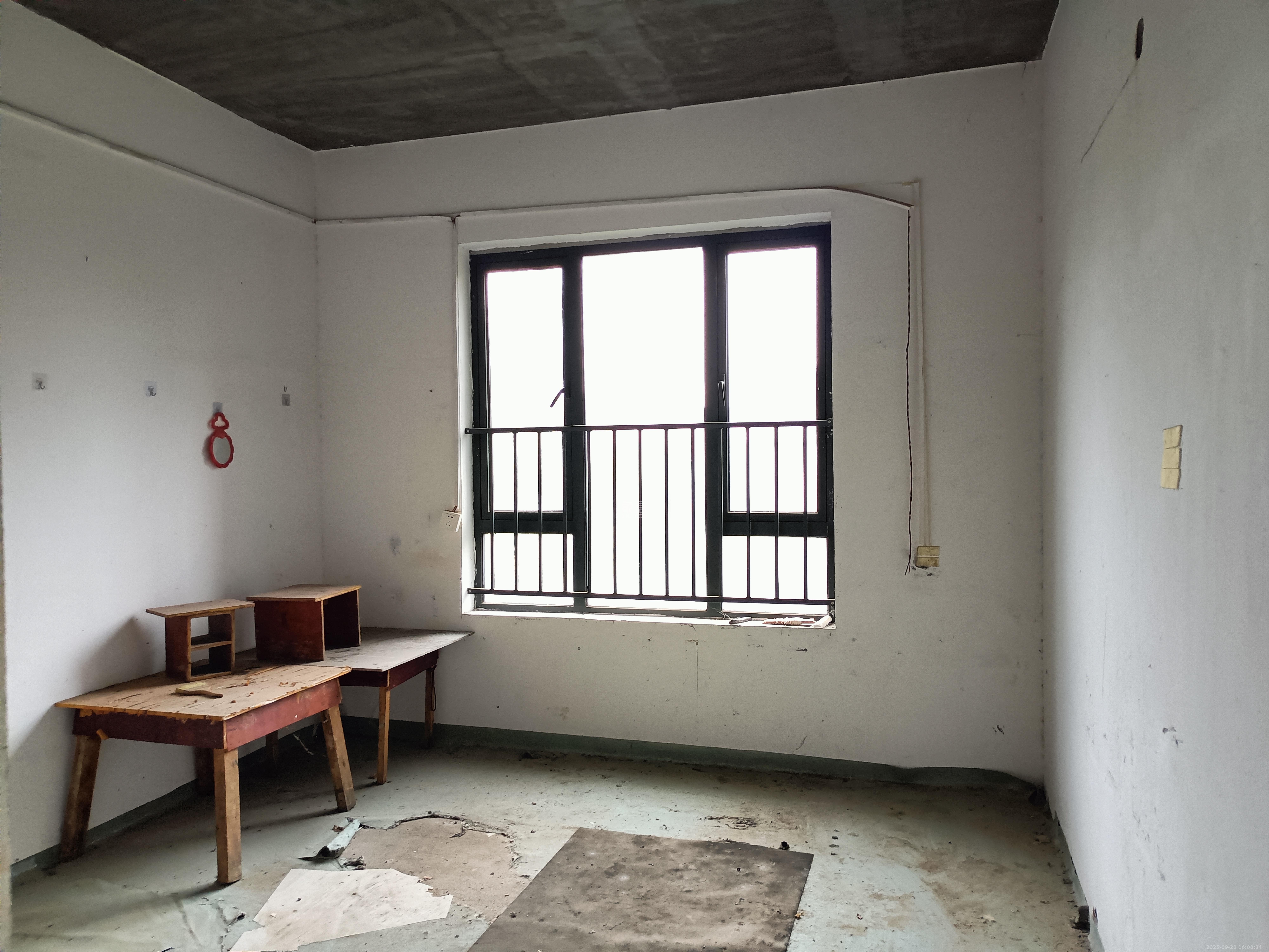 凯尔花缇紫郡 4室2厅2卫 1200.0元/月 凯尔花缇紫郡 4室2厅2卫 1200.0元/月室内图