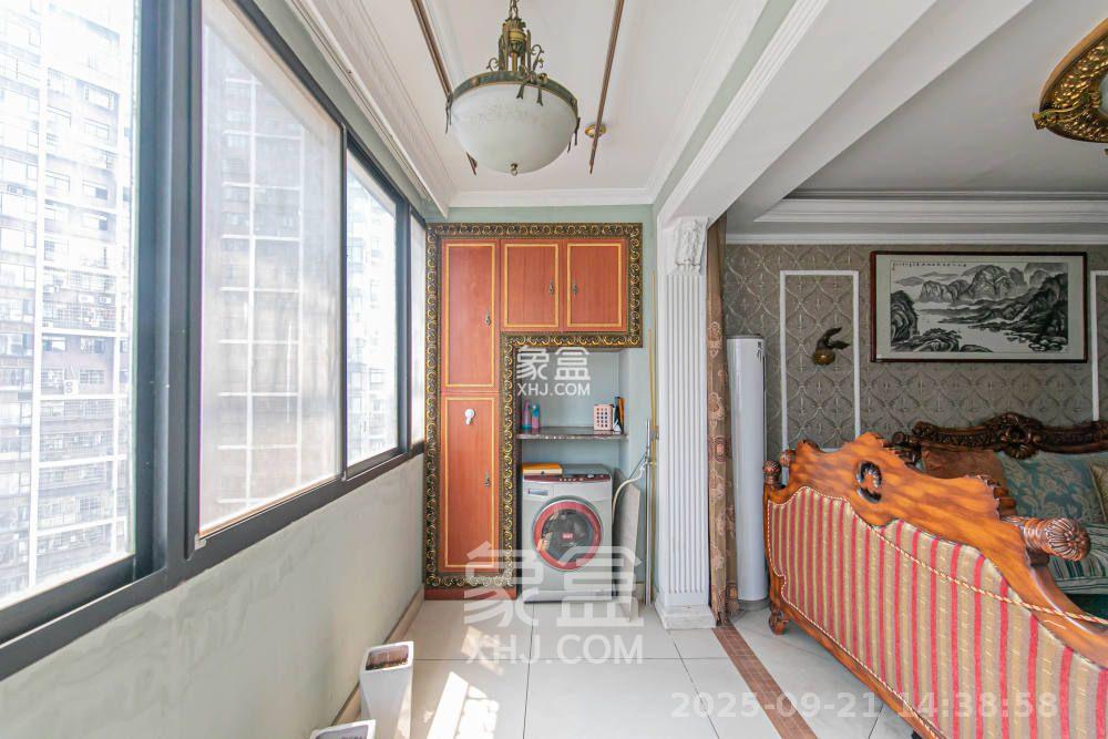 幸福里润城(幸福里二期) 3室2厅2卫 2300.0元/月 幸福里润城(幸福里二期) 3室2厅2卫 2300.0元/月室内图