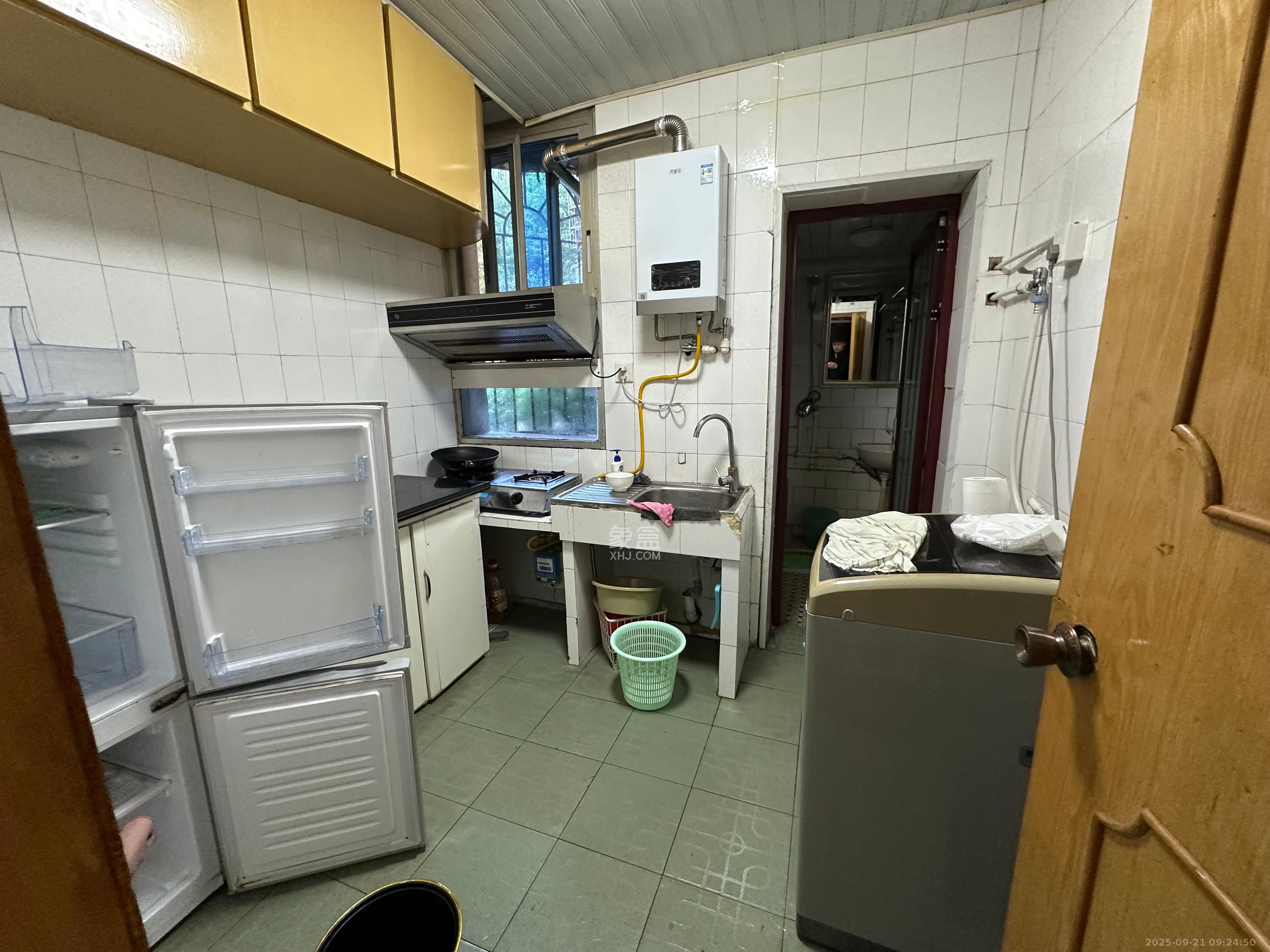 桂花二村  2室1厅1卫    1550.0元/月室内图