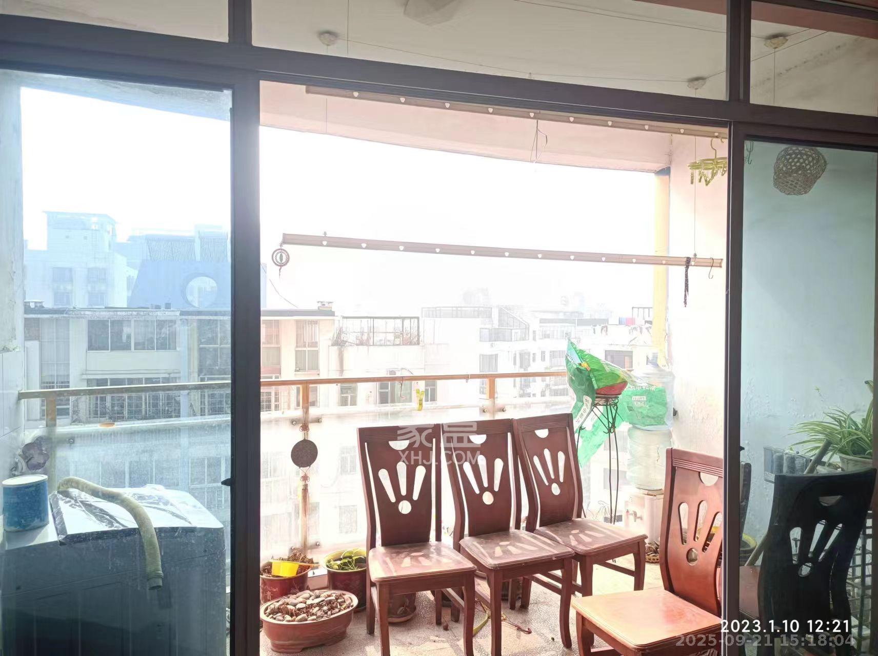 书香名邸  2室2厅1卫    2400.0元/月室内图