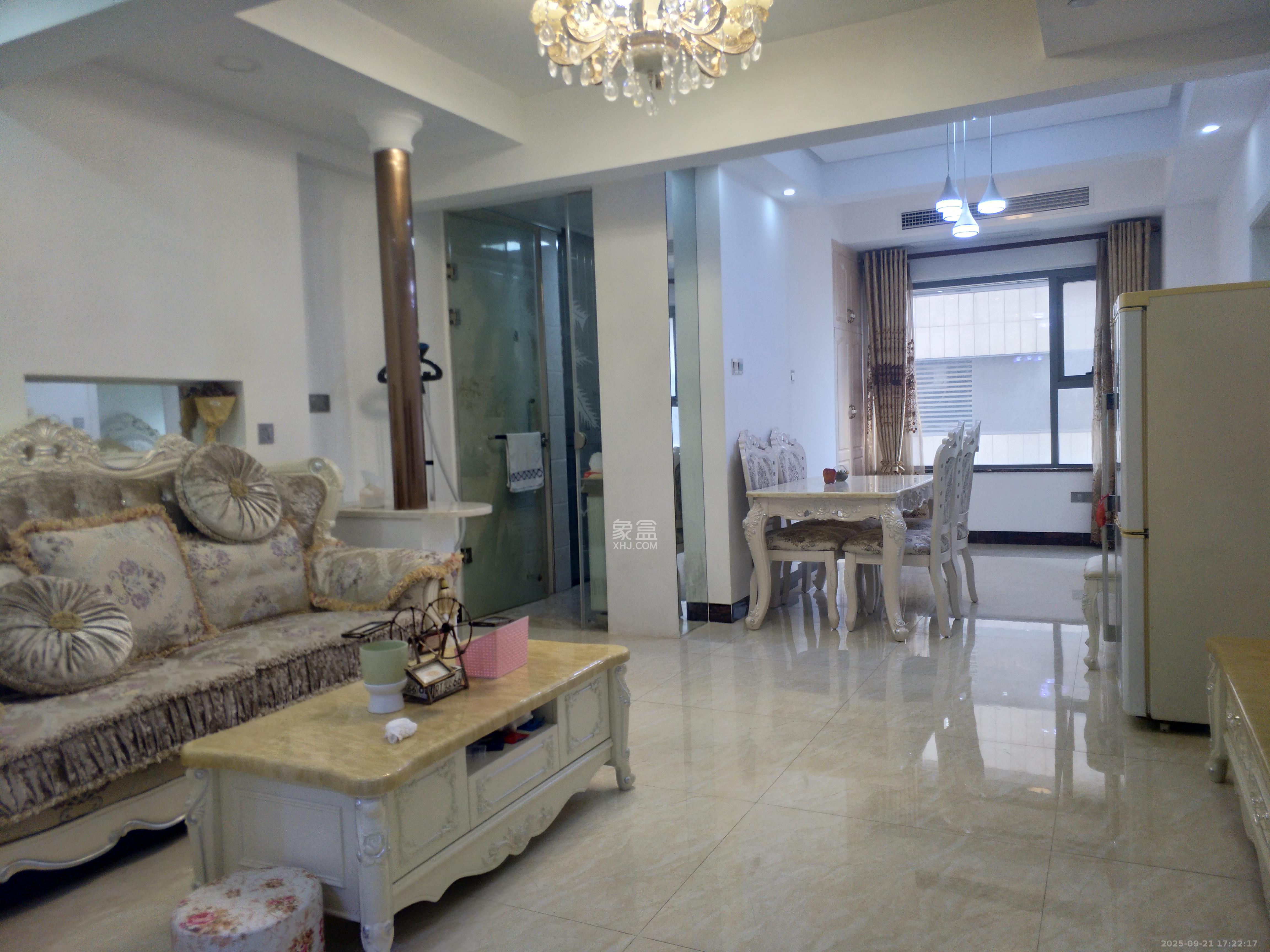 东怡外国(南湖一号) 1室1厅1卫 2600.0元/月 东怡外国(南湖一号) 1室1厅1卫 2600.0元/月室内图