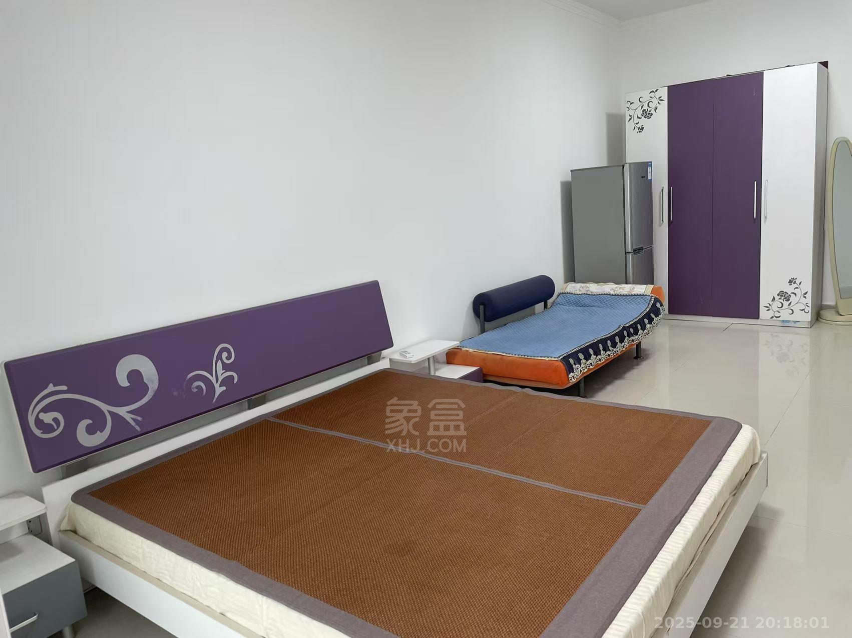 水岸春天  1室1厅1卫    1100.0元/月室内图