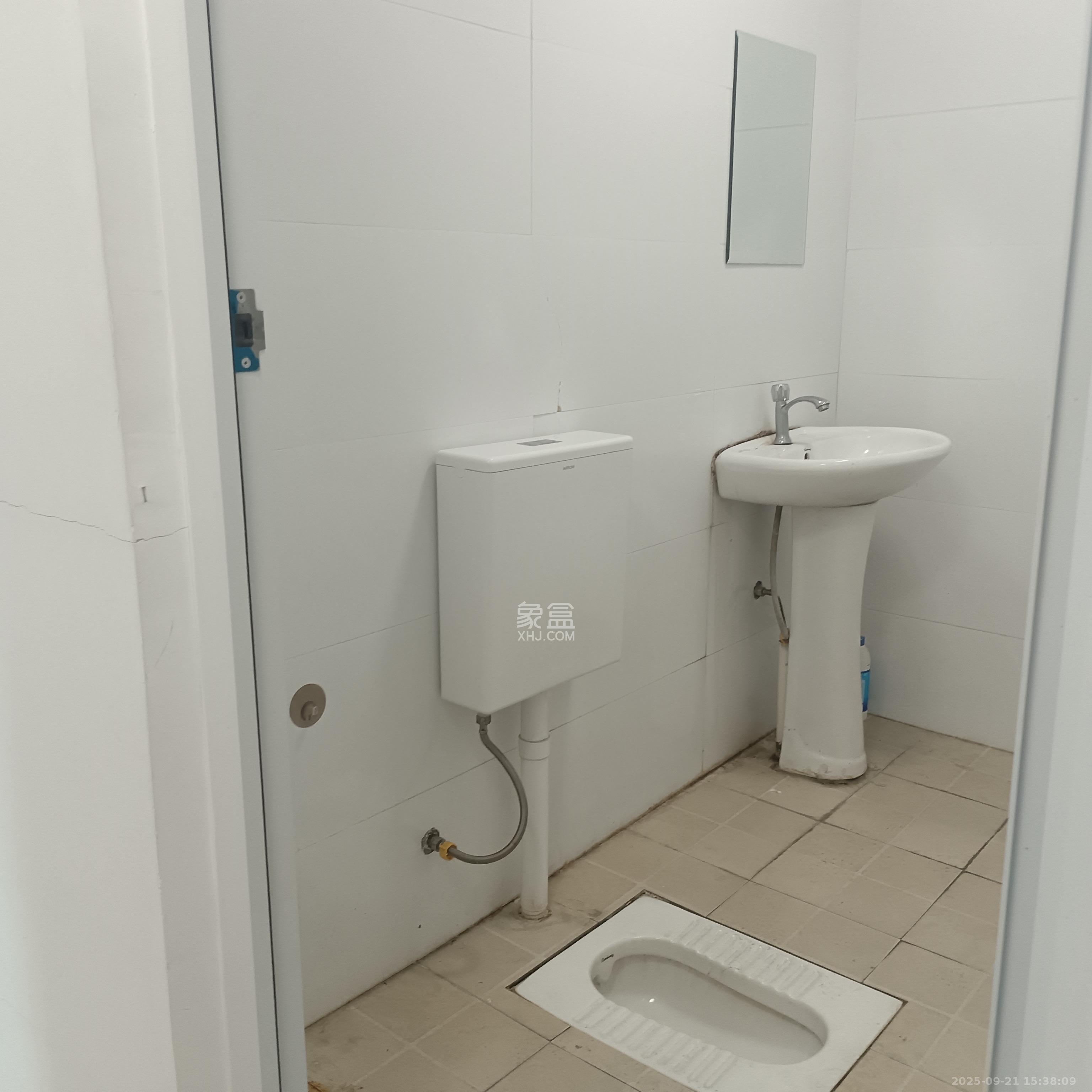 佳天国际新城  3室1厅1卫    9000.0元/月室内图