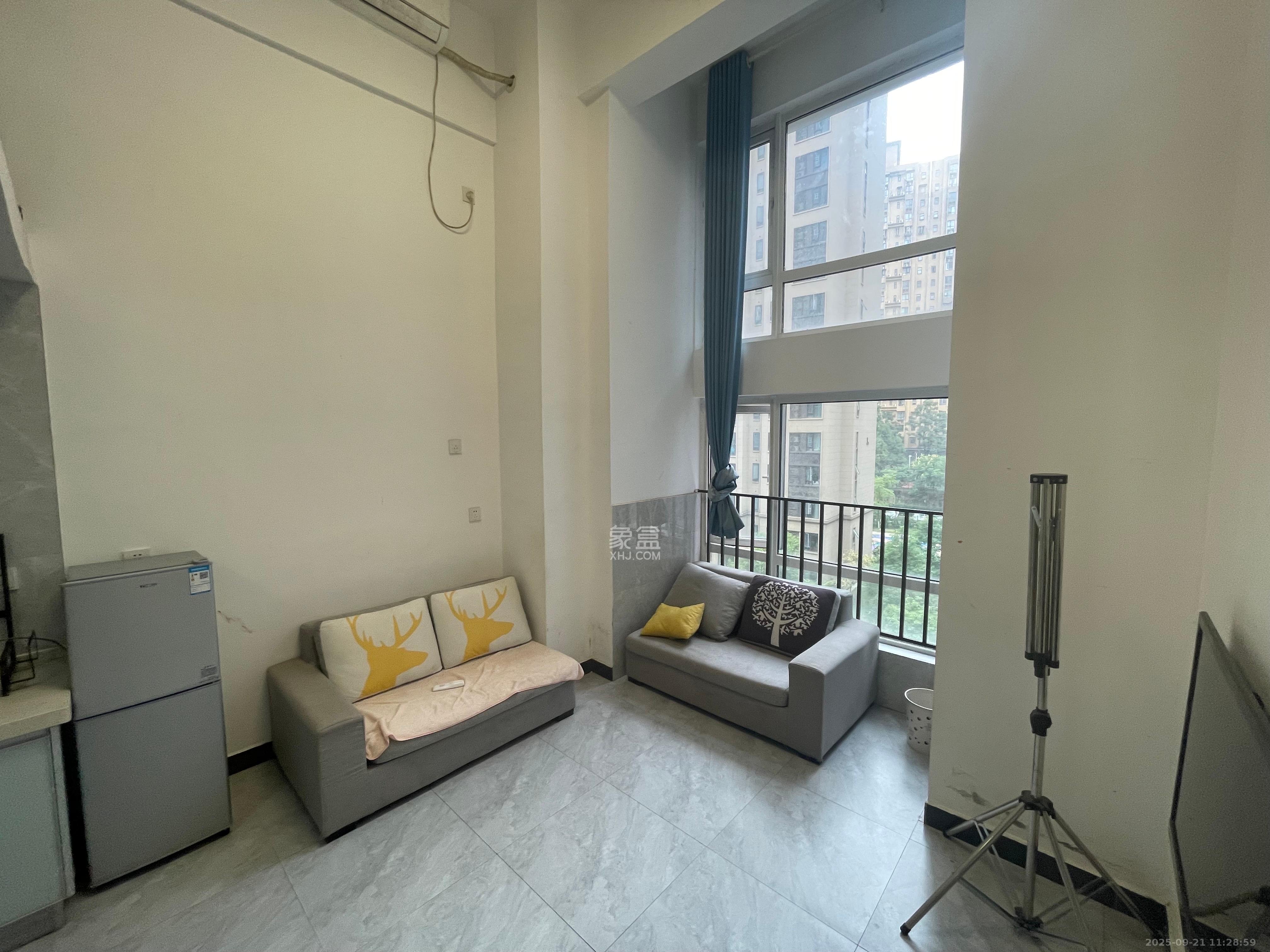 金地铂悦 1室1厅1卫 1300.0元/月 金地铂悦 1室1厅1卫 1300.0元/月室内图