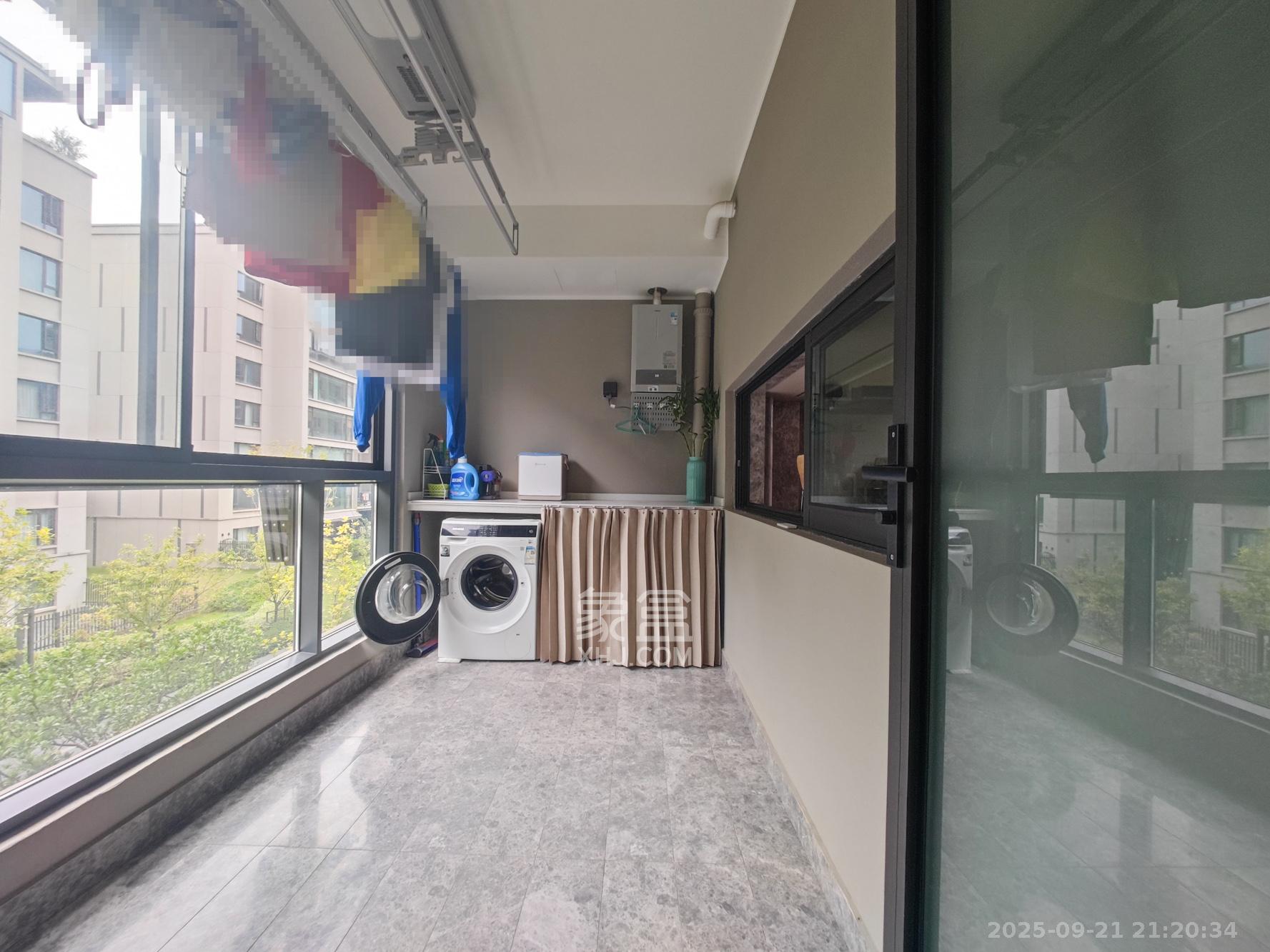 印湘山  4室2厅2卫    318.0万阳台