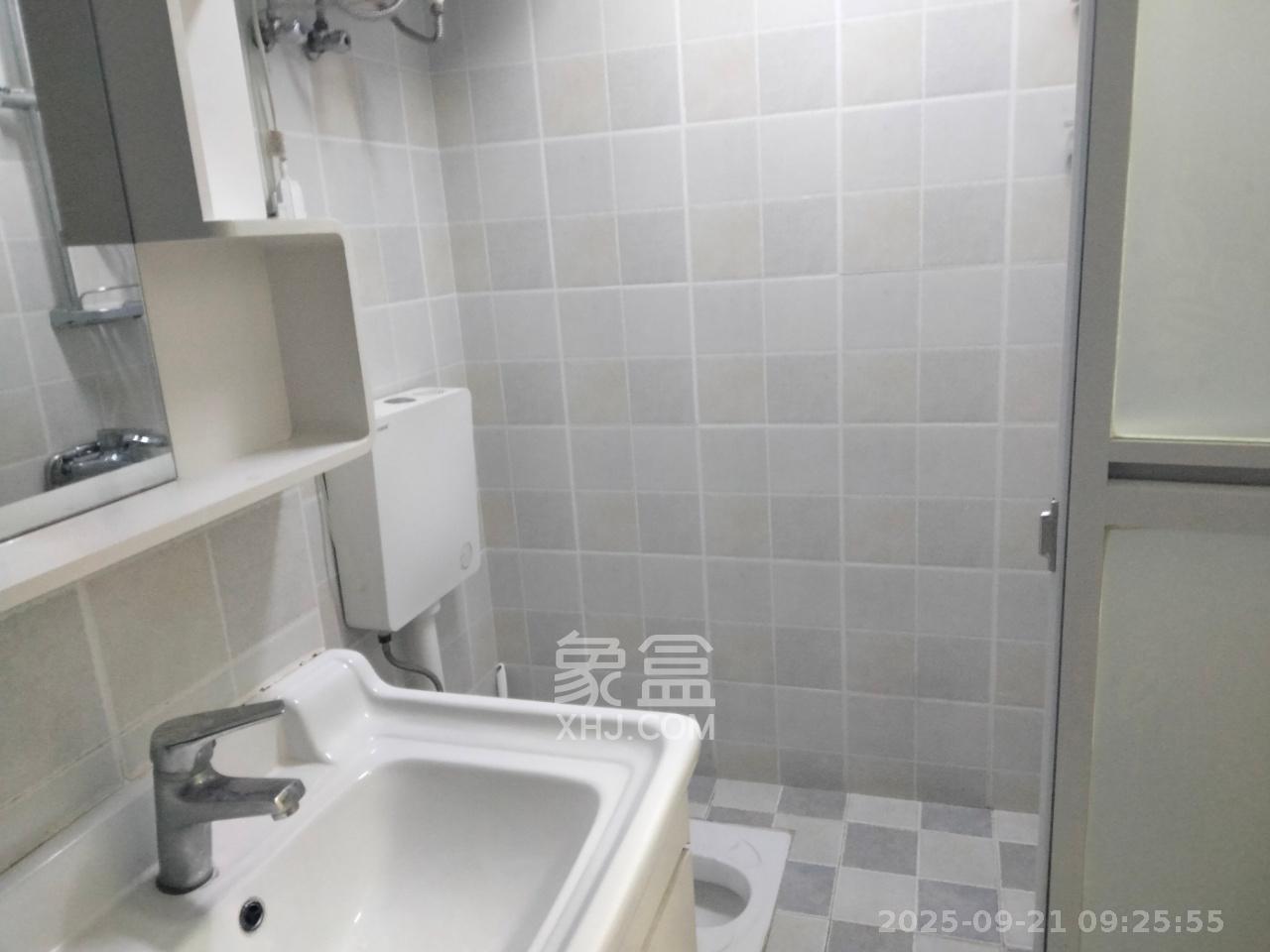 中建芙蓉嘉苑  1室1厅1卫    1200.0元/月室内图