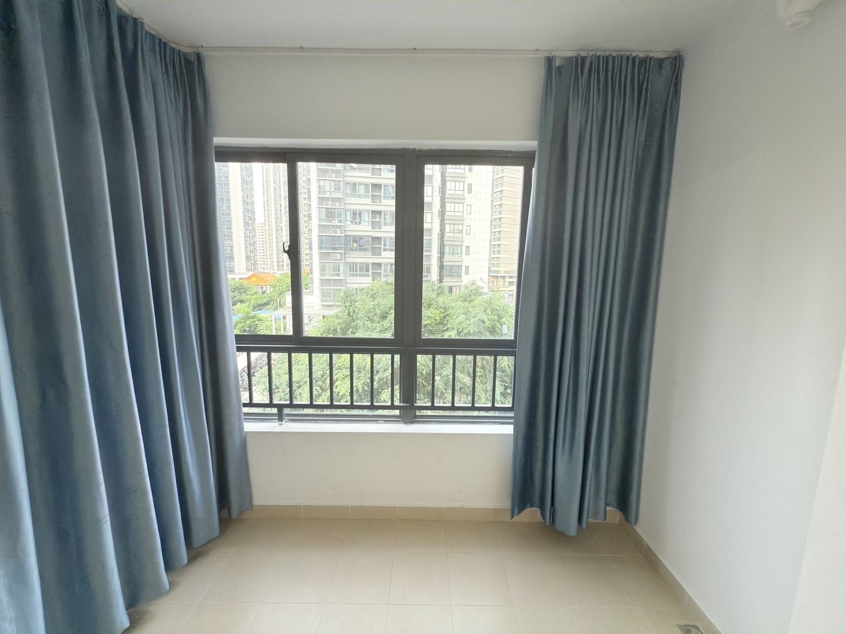 坡巷雅苑 3室1厅1卫 2500.0元/月 坡巷雅苑 3室1厅1卫 2500.0元/月室内图