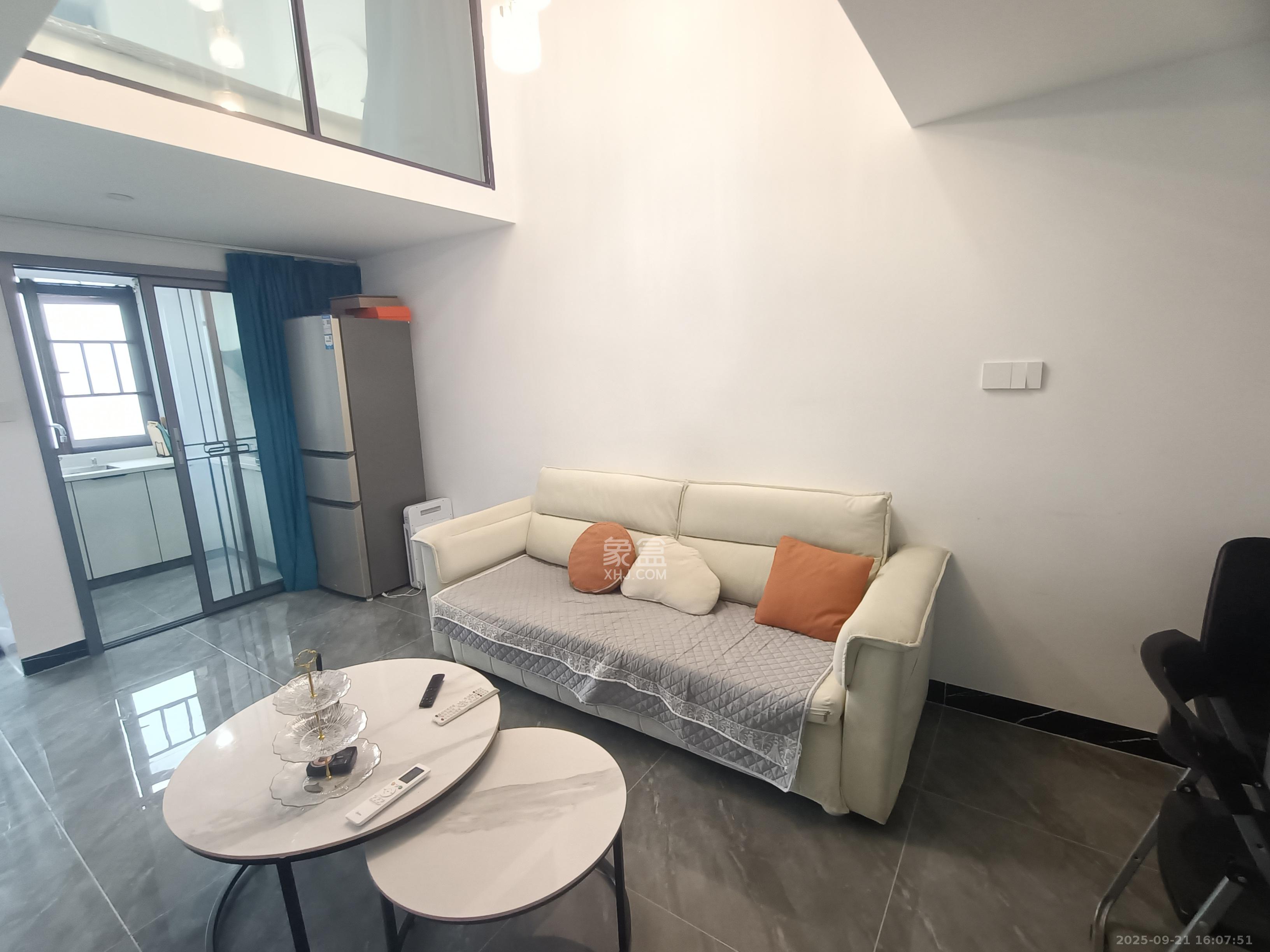 福晟钱隆国际（晟冉景苑）  2室2厅1卫    2000.0元/月室内图