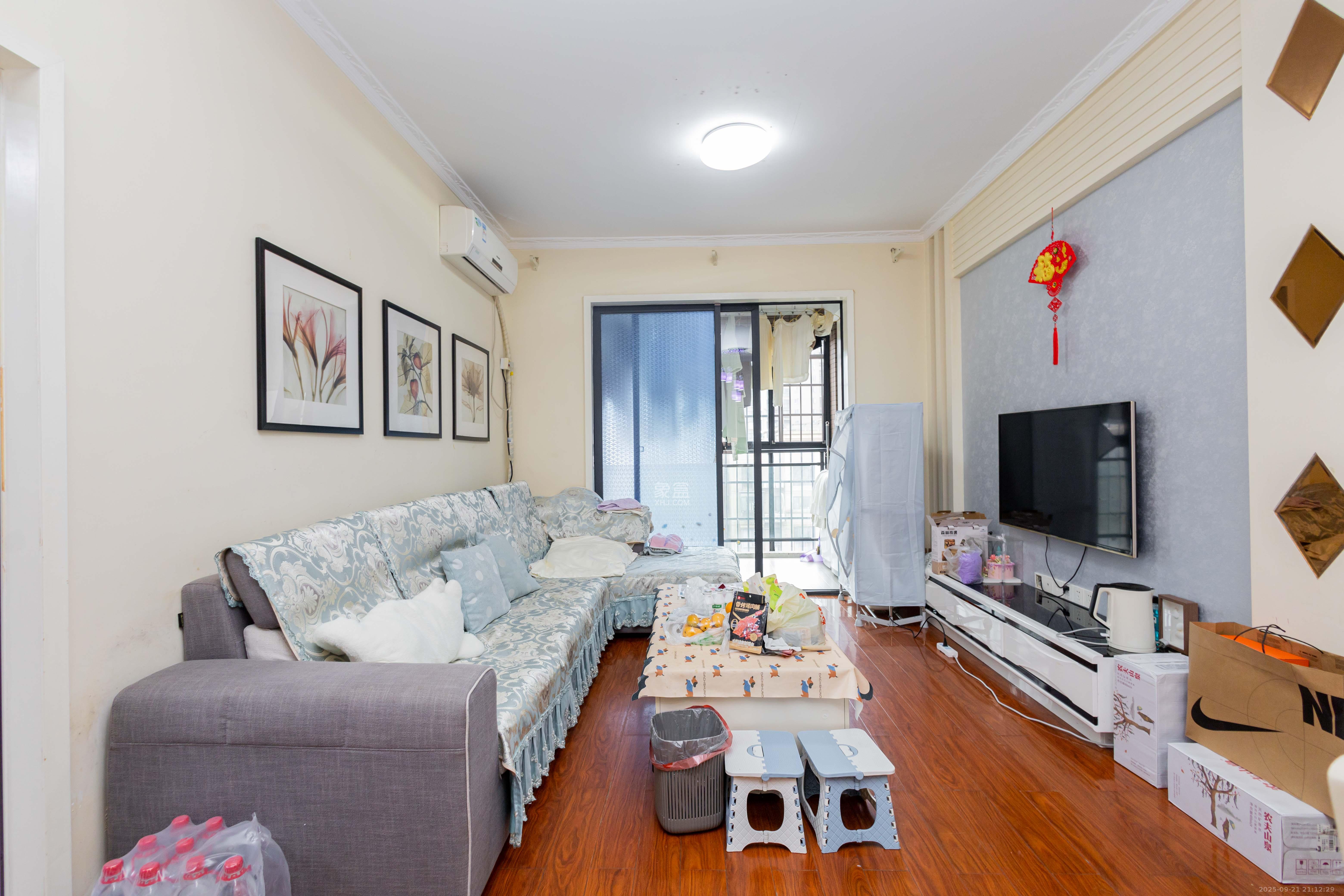 辉煌国际城一期 2室2厅1卫 72.0万 辉煌国际城一期 2室2厅1卫 72.0万客厅